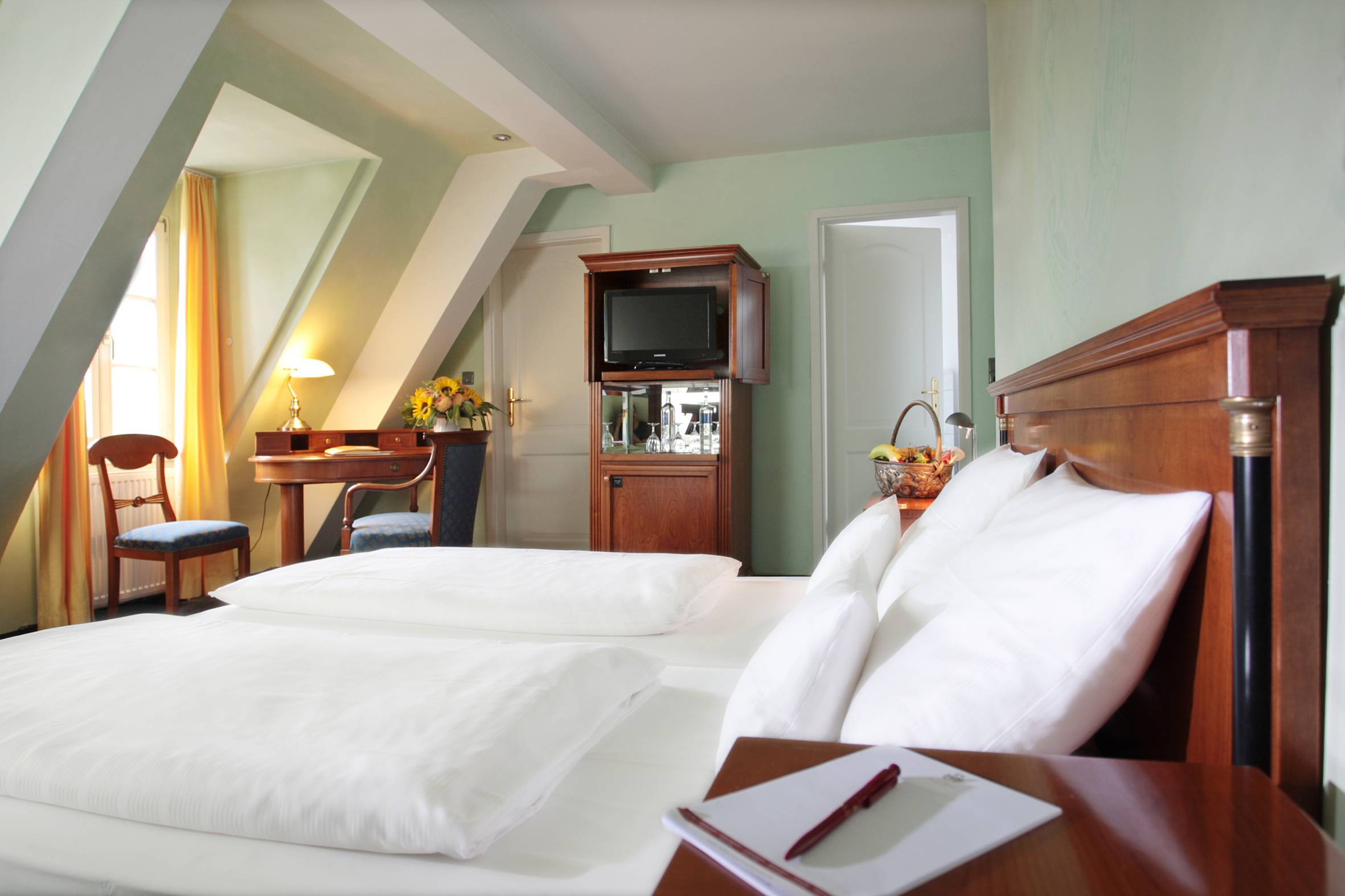 Doppelzimmer Cabinett