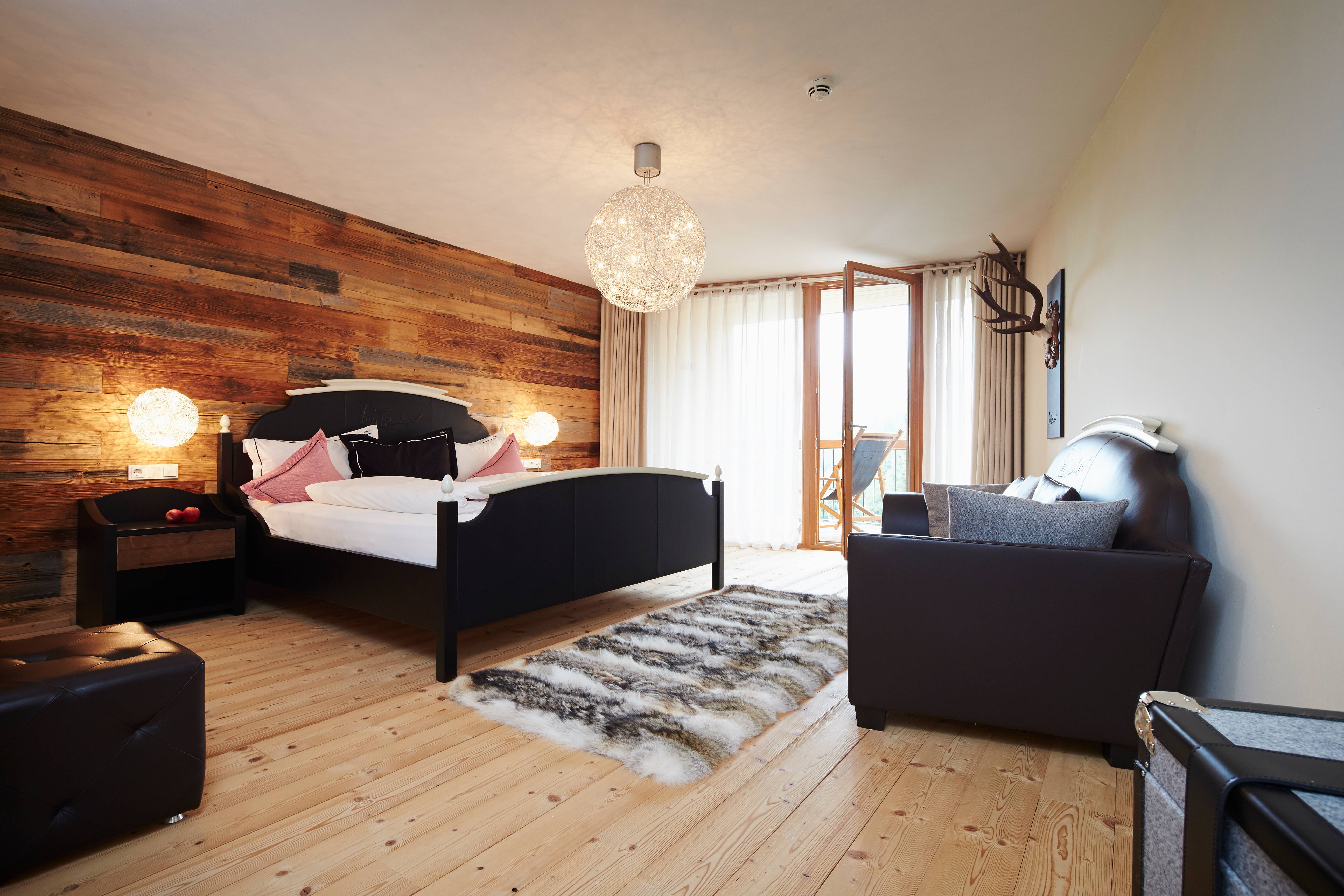 LUIS TRENKER SUITE