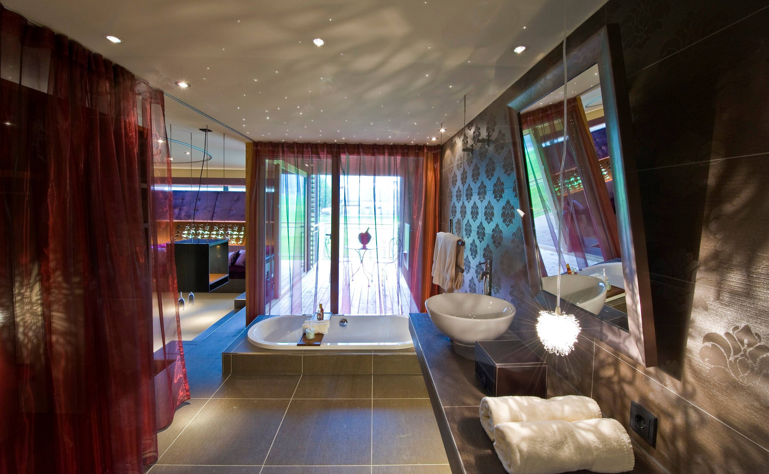 Wellnesshotels mit Whirlpool im Zimmer in Baden-Württemberg