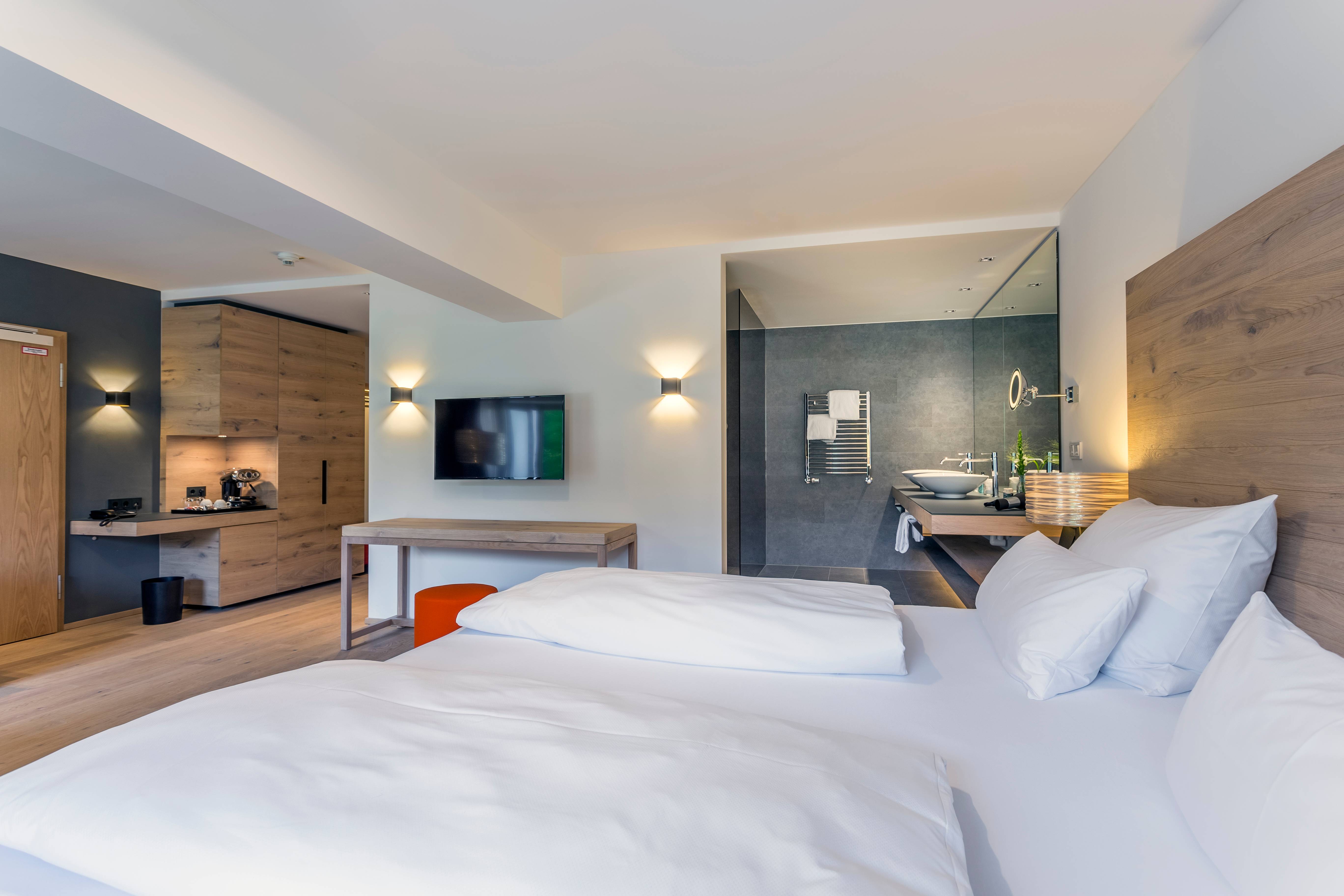 Junior Suite Panoramablick zur Sonnenseite mit Balkon