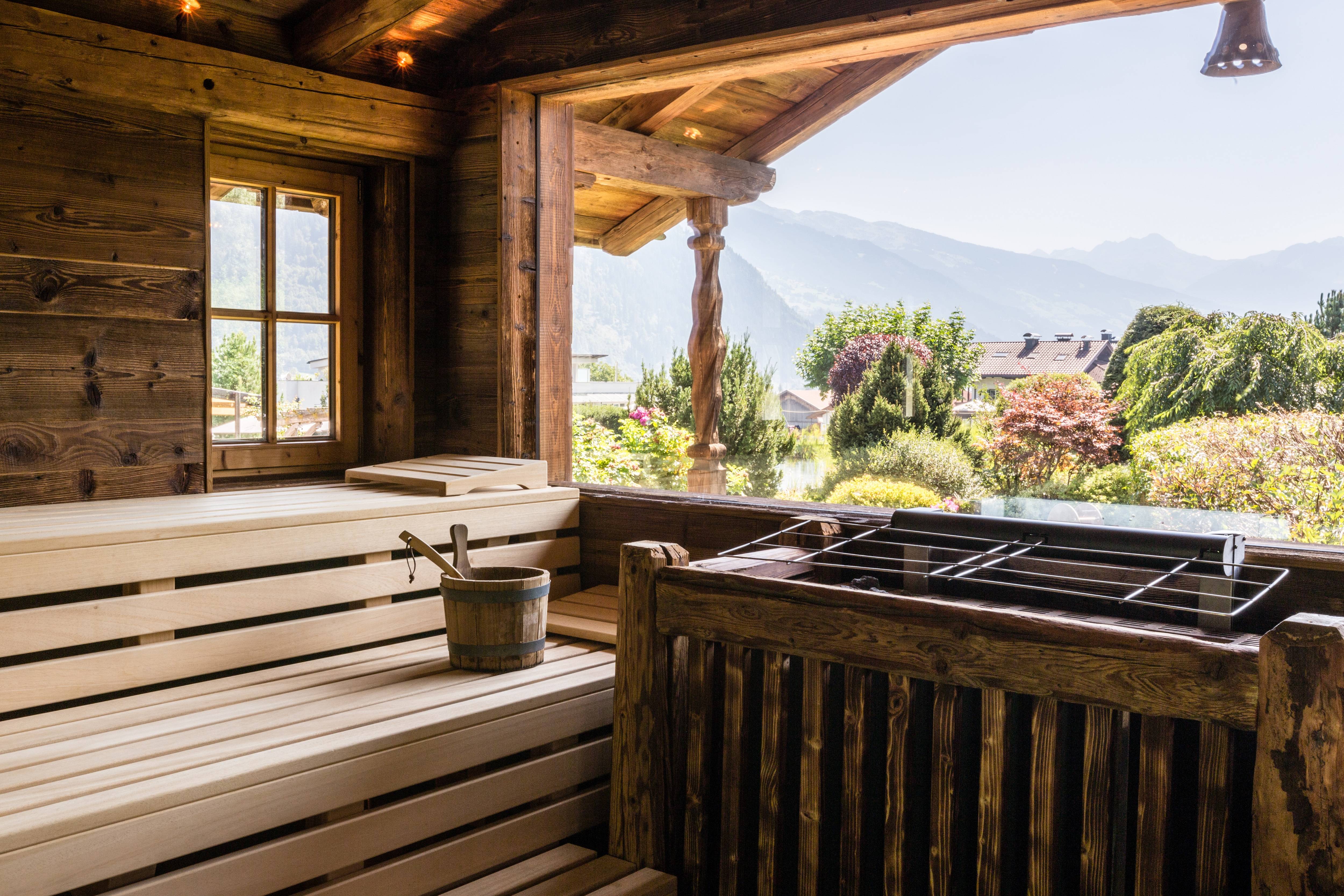 Wellnessoase im im ****Superior Sport- und Wellnesshotel Held