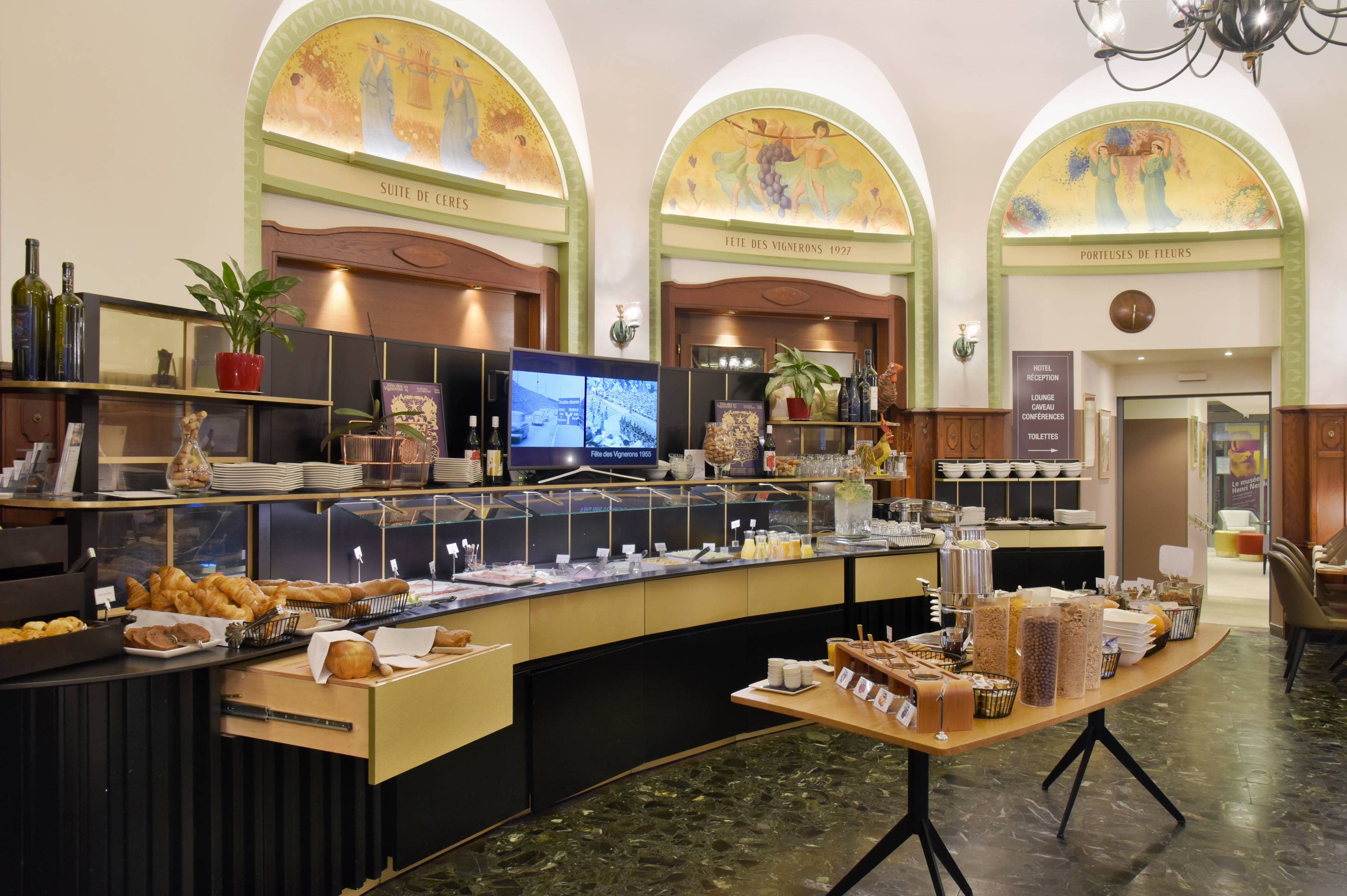 La Brasserie La Coupole 1912, Le Pavillon, le Lobby Bar & Lounge und die Astra Lounge