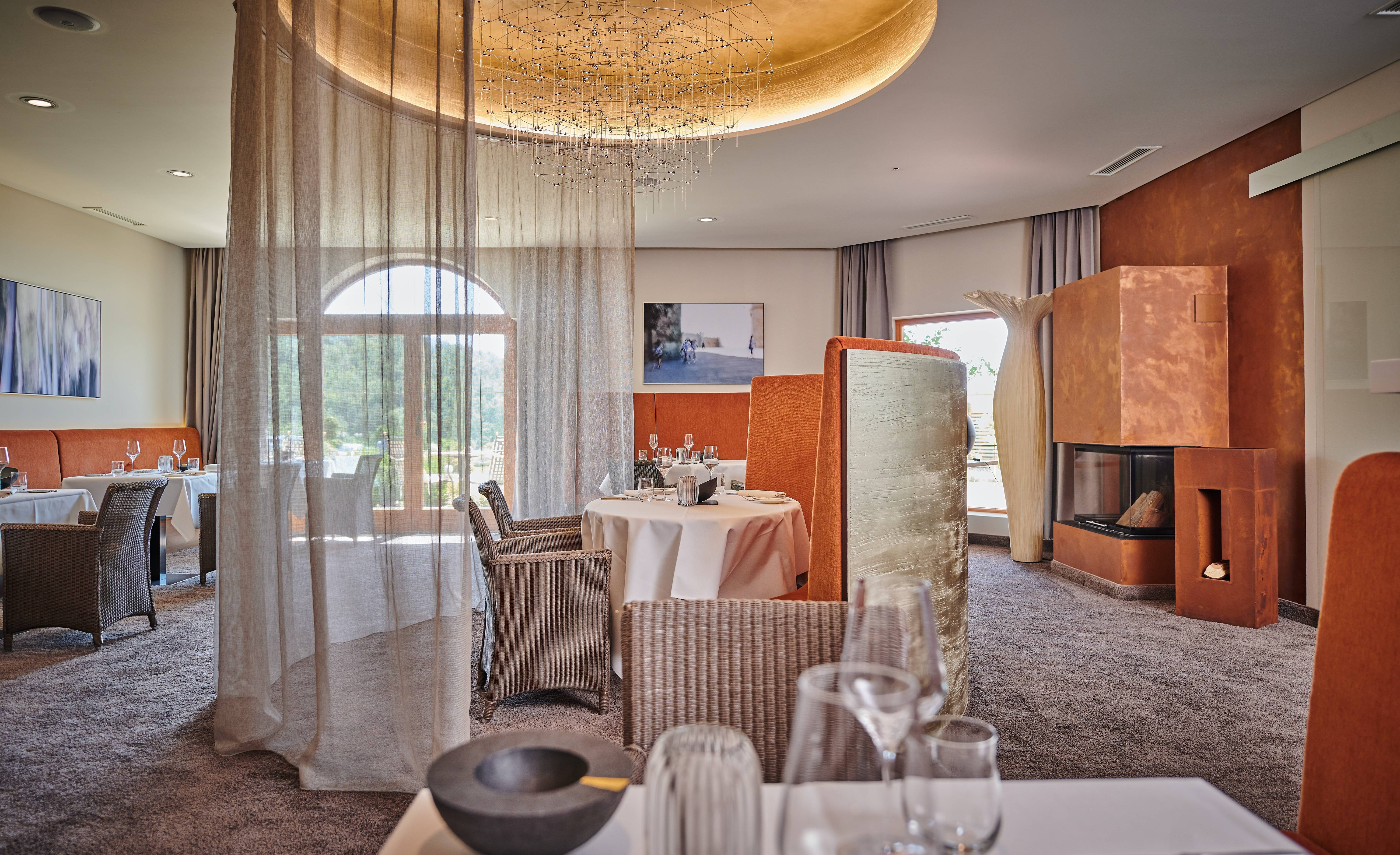 Restaurant "Kamin"