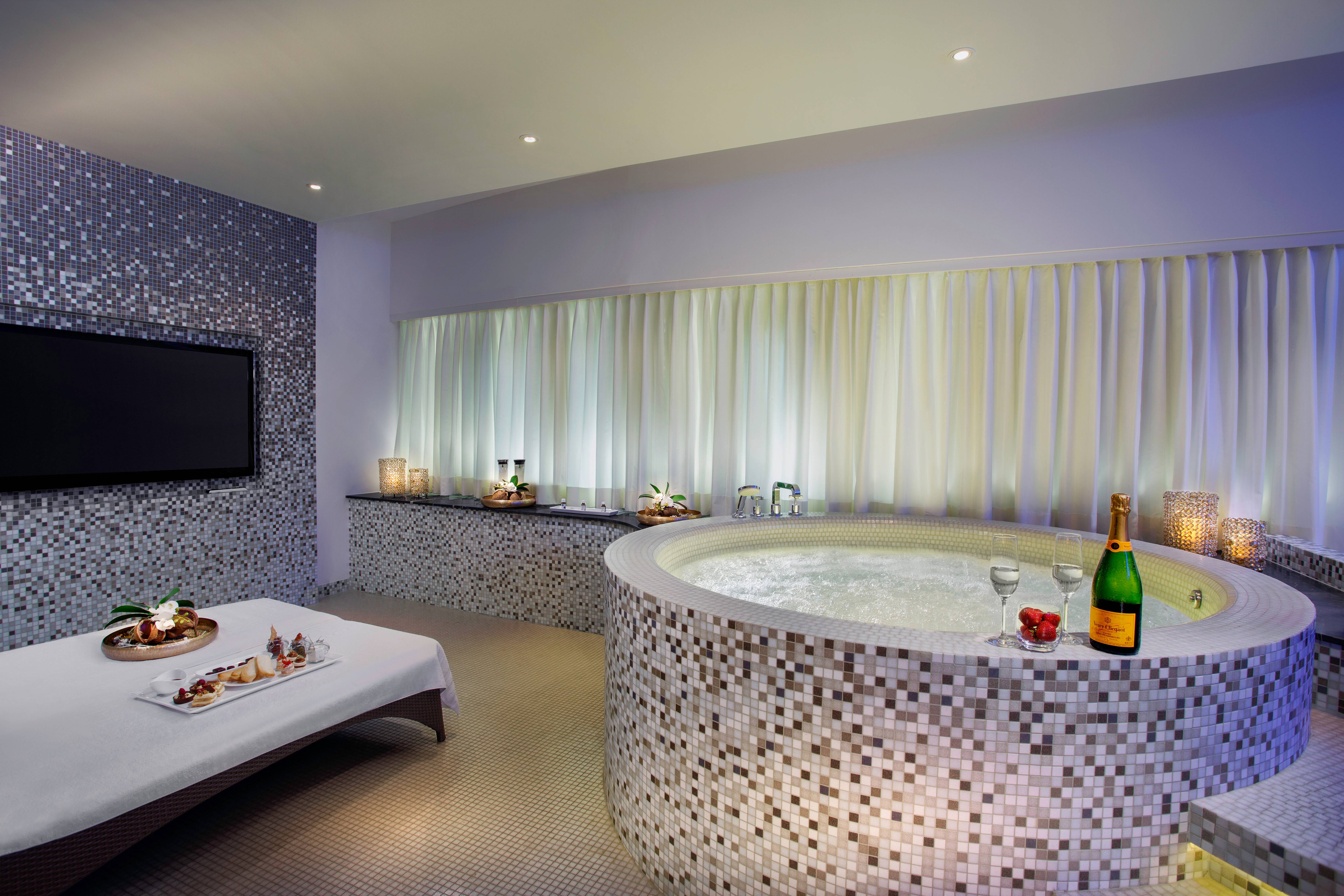 Spa privé avec jacuzzi