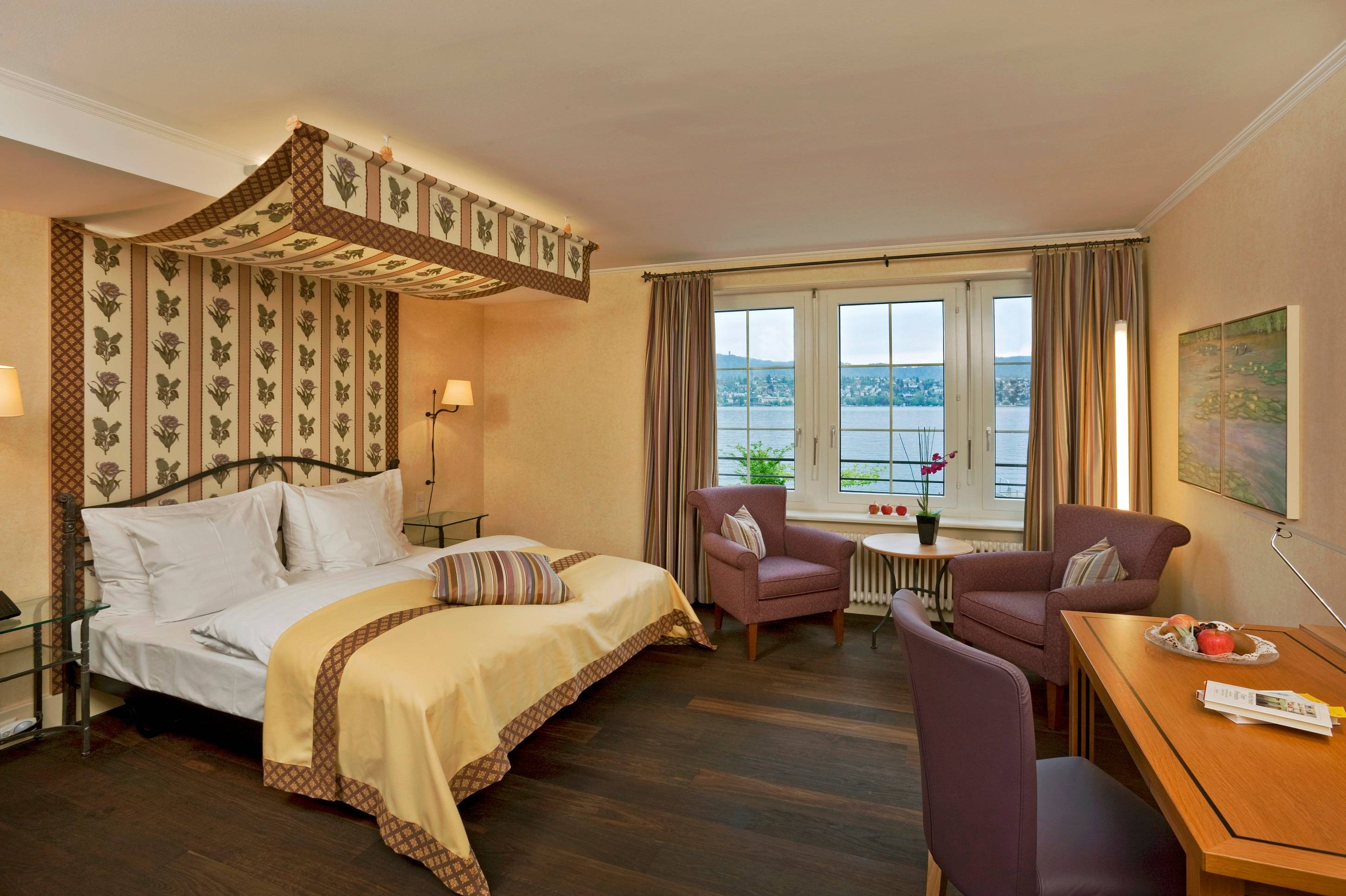 Deluxe Zimmer mit Seesicht & Terrasse