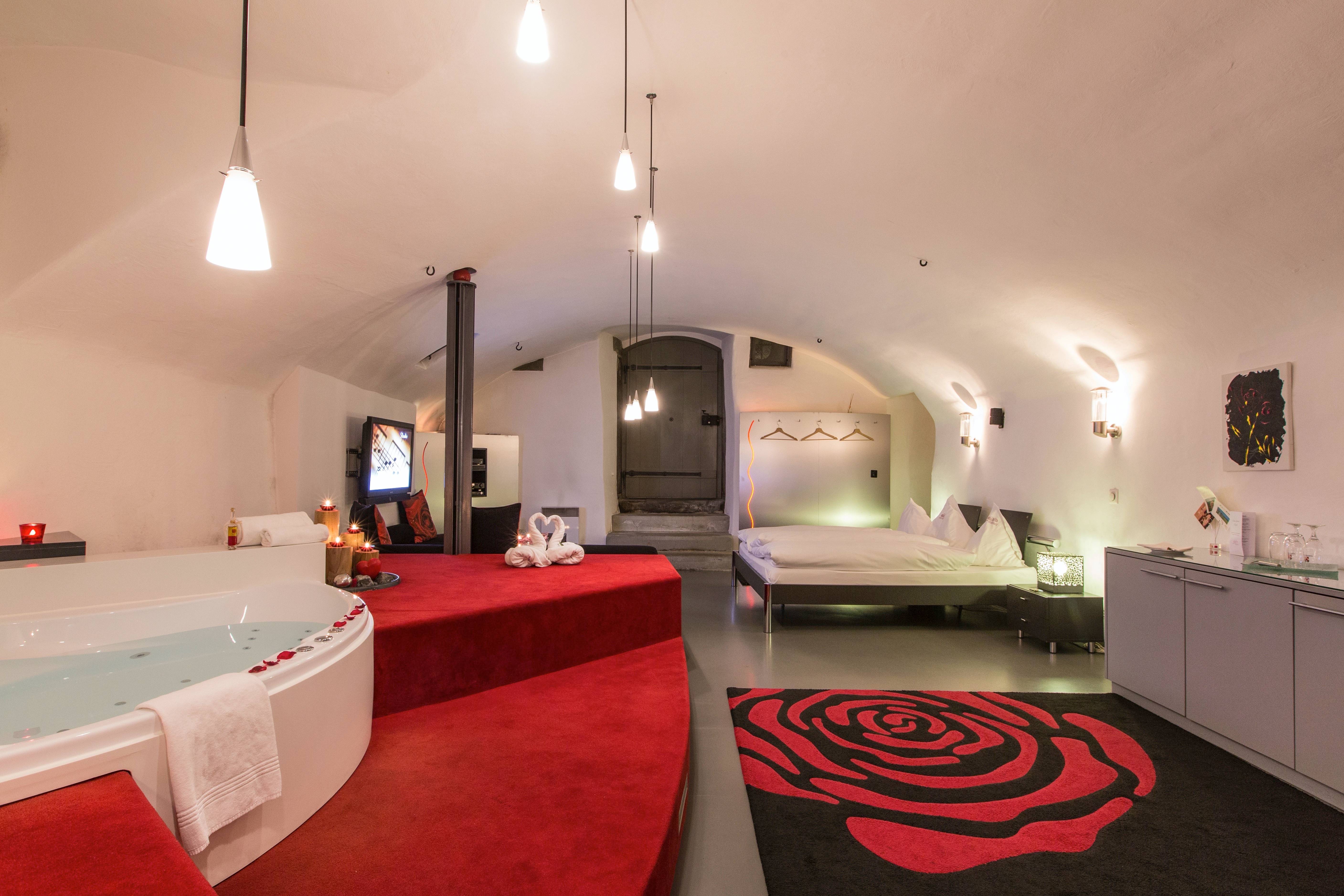 Rosen Suite