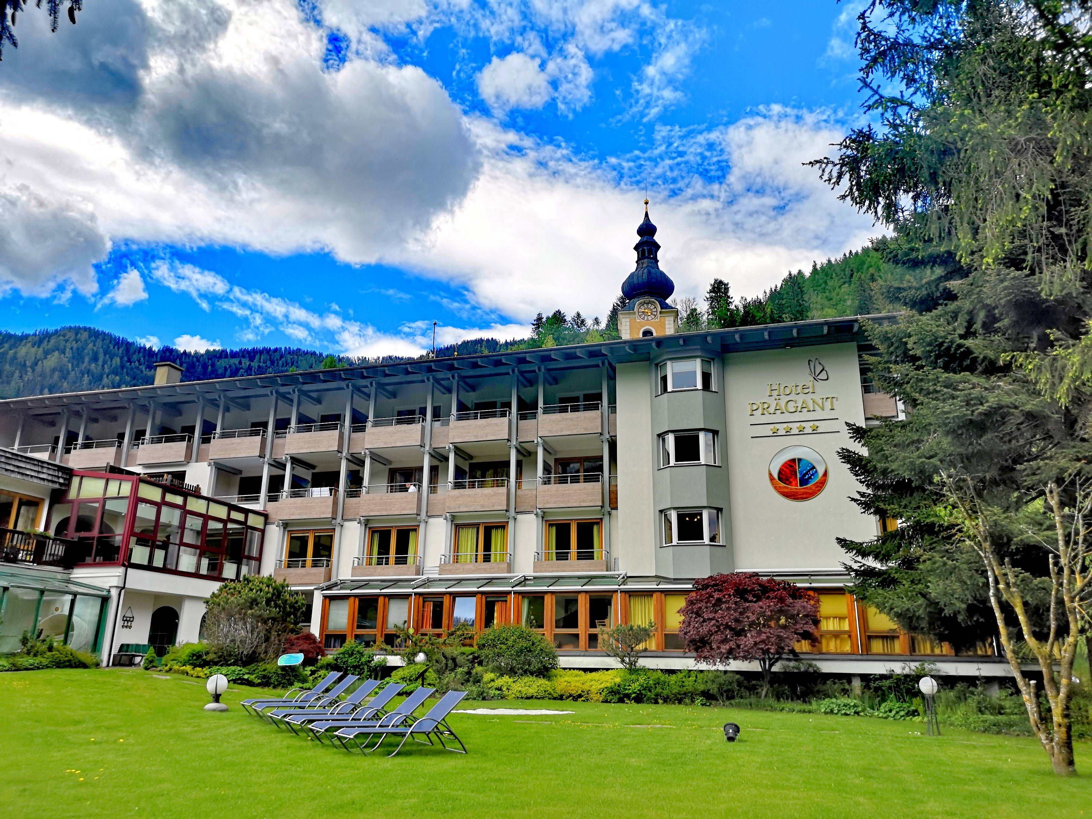 Prägant Evident Hotel****