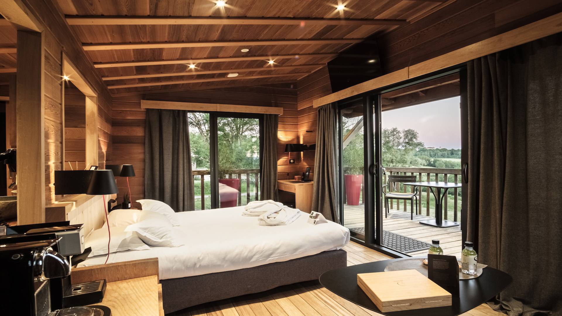 Cabane Luxe avec jacuzzi privatif "La Réserve"