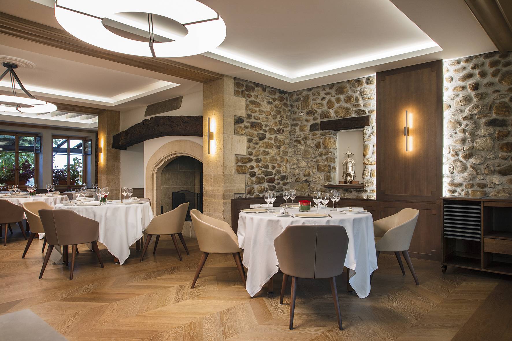 Exquisite Küche im Herzen des Mauerwerks