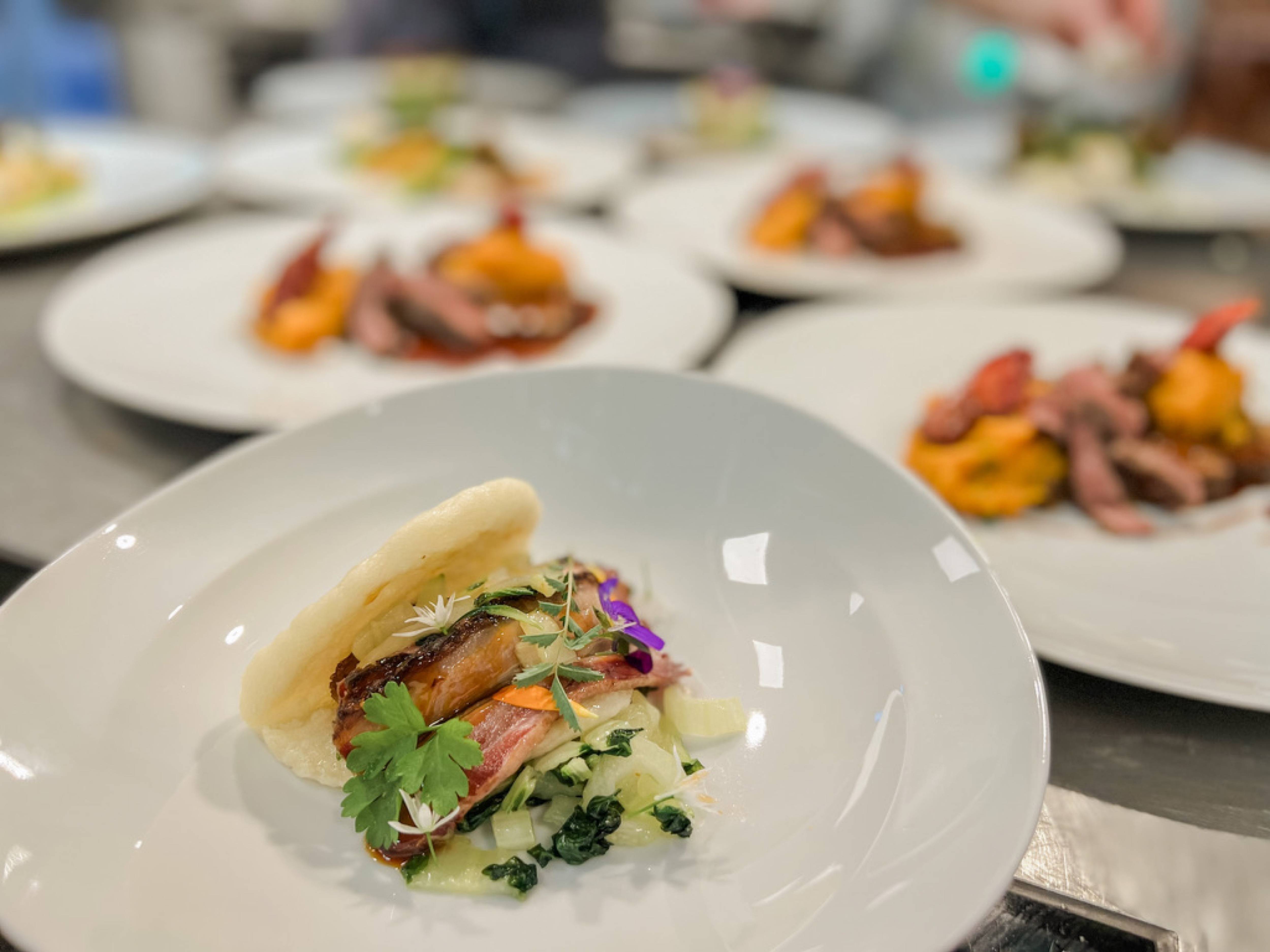 Gourmet-Menu und Abendunterhaltung