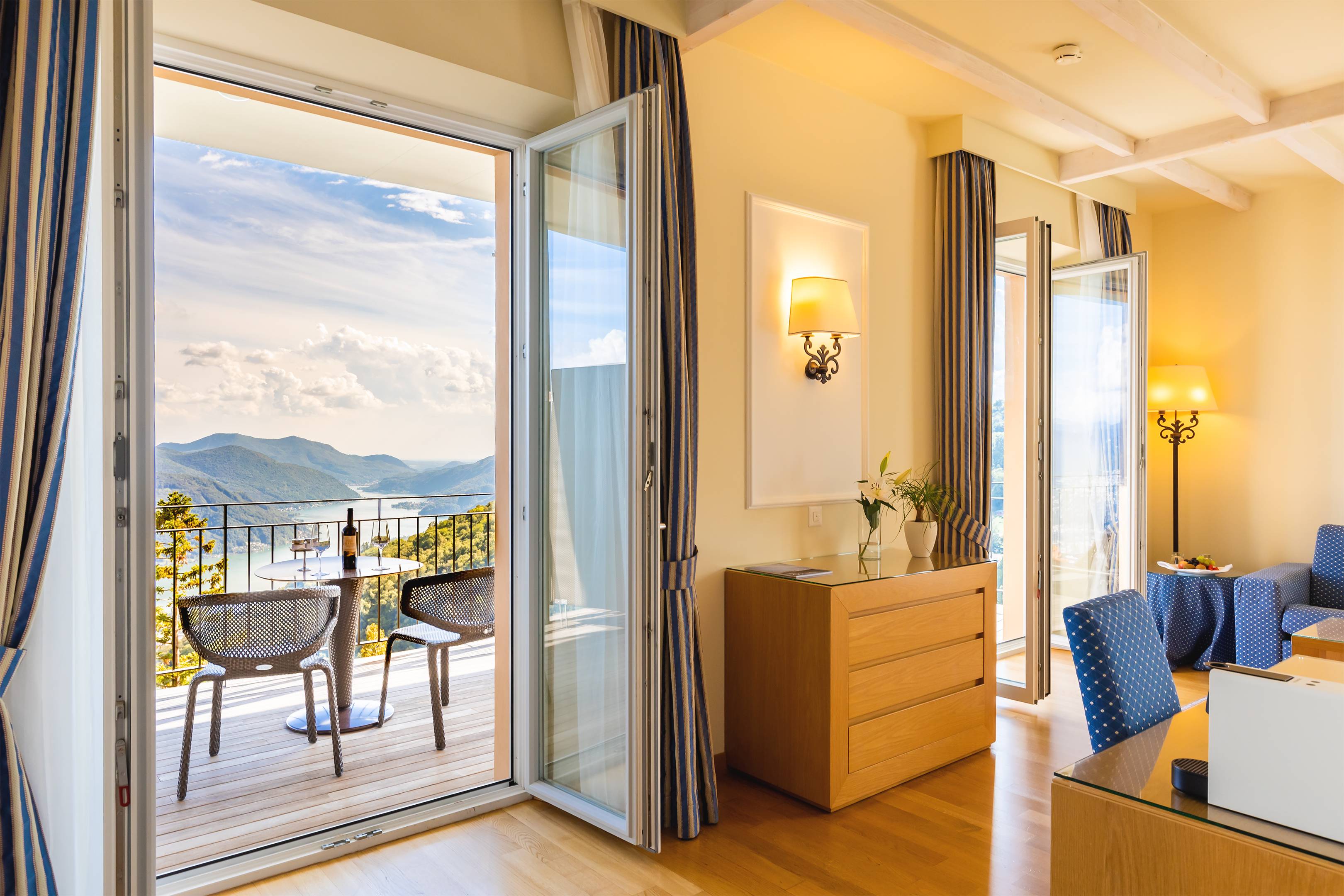 Panorama Junior Suite avec vue sur le lac