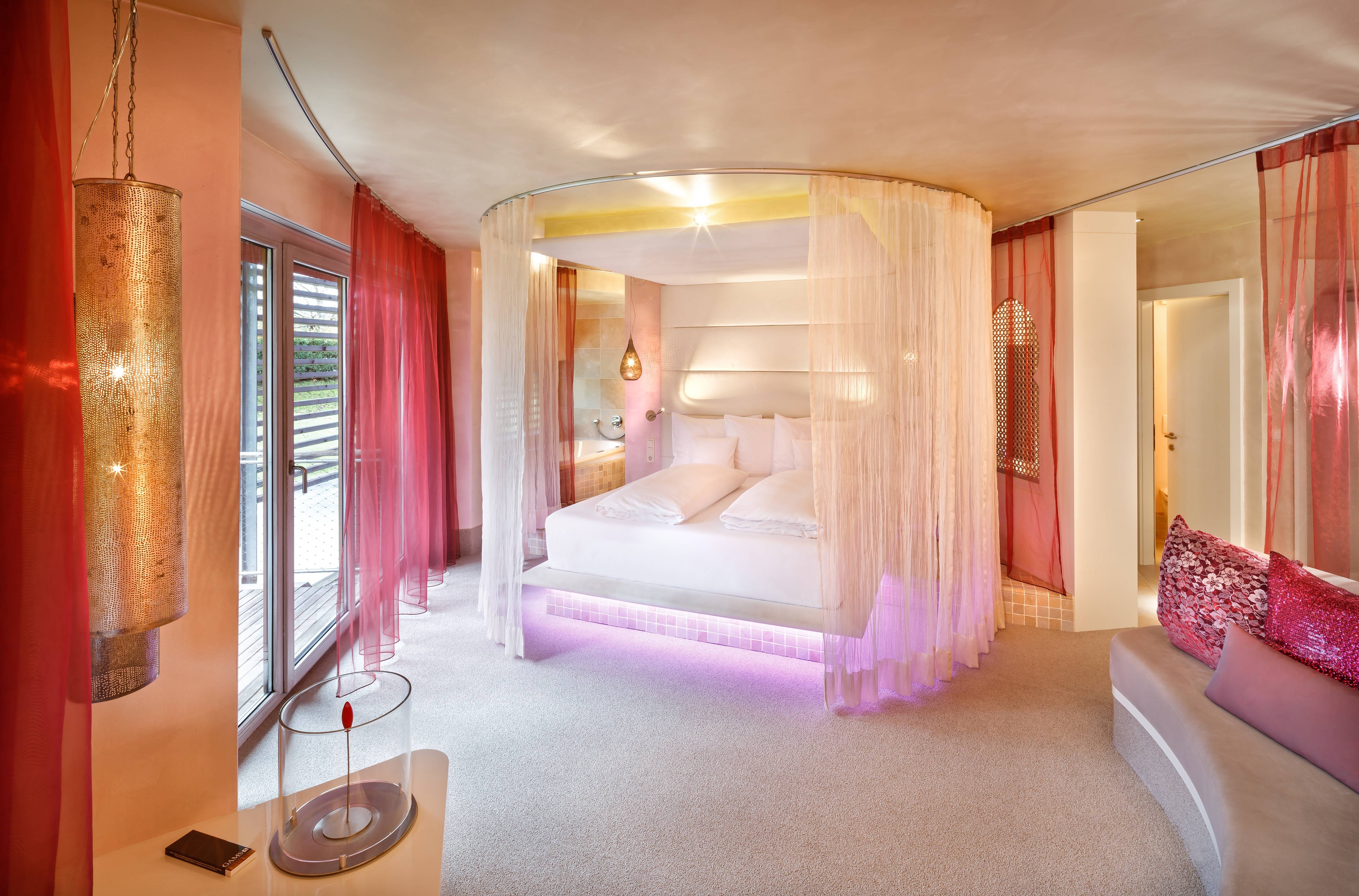 Kuschelsuite "Blütenschloss" oder "Kokon"