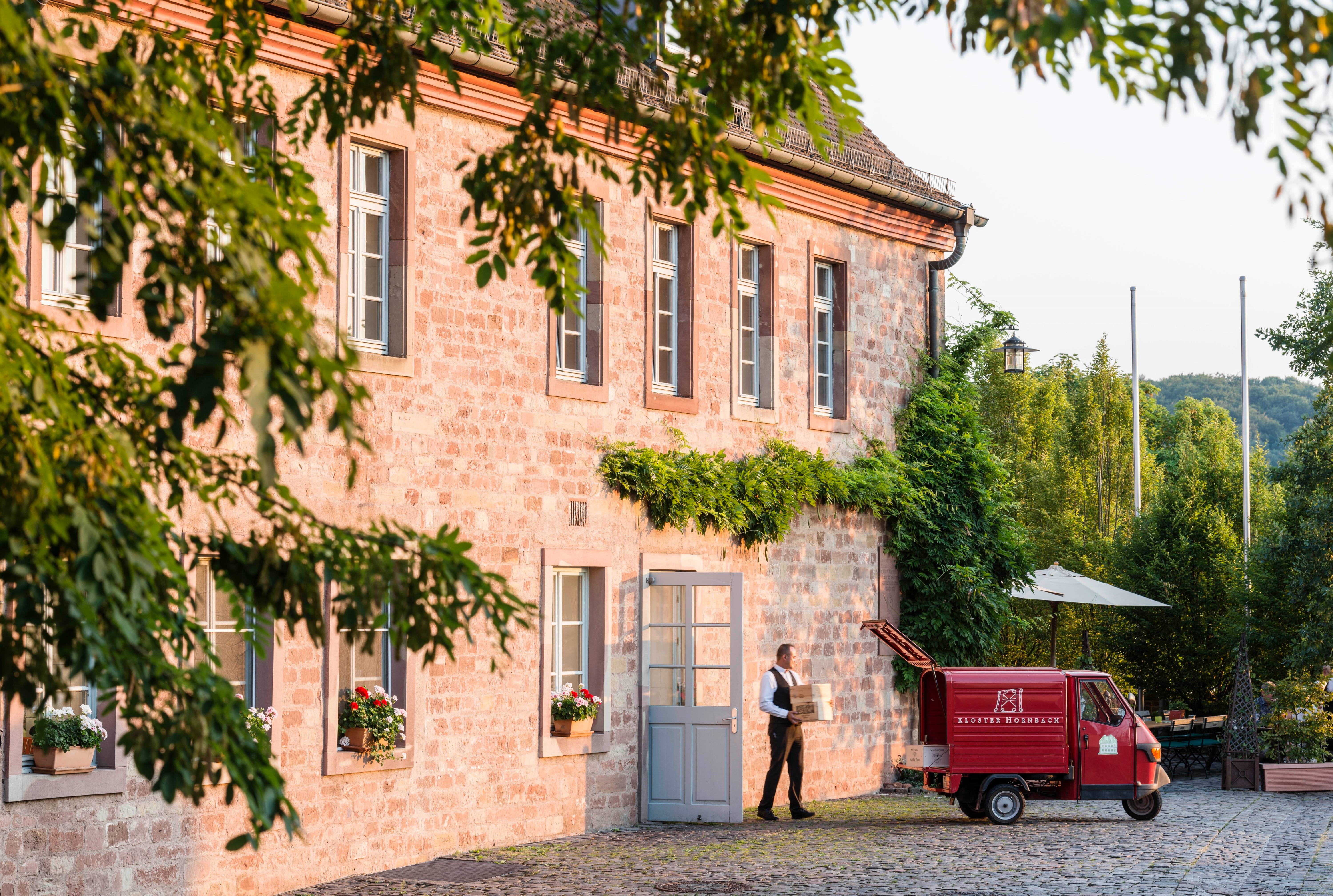 Zweisamkeit im Kloster-Hotel