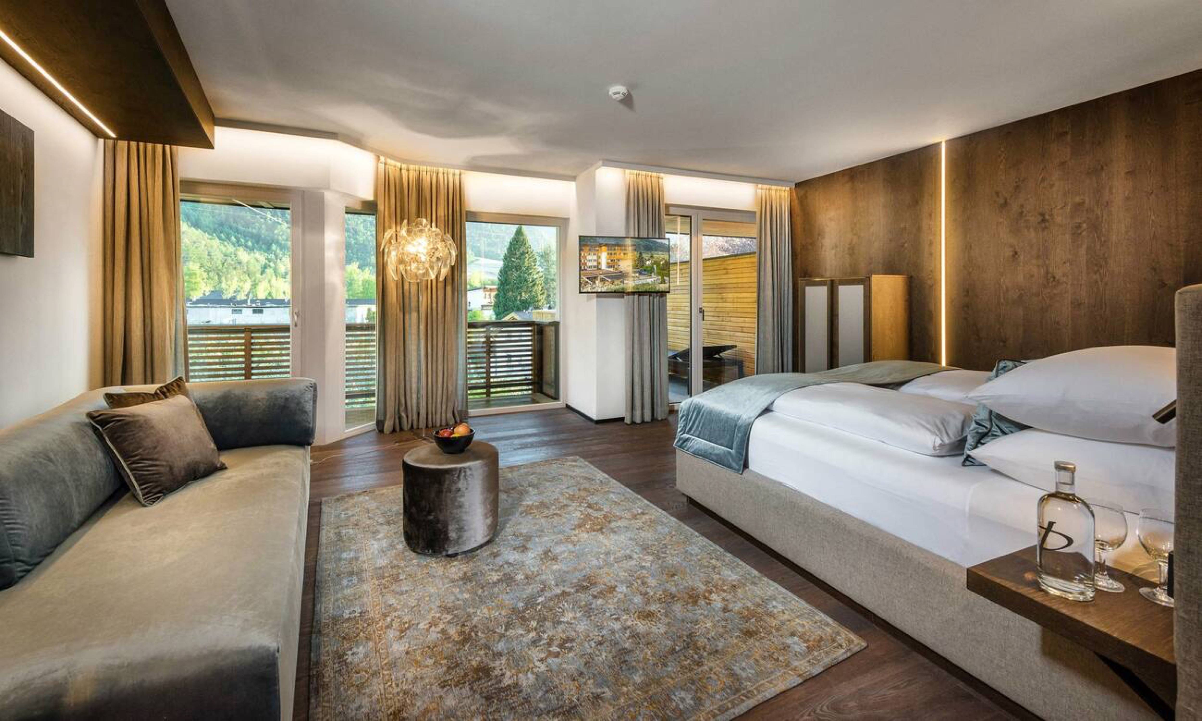 Luxury Superior Suite