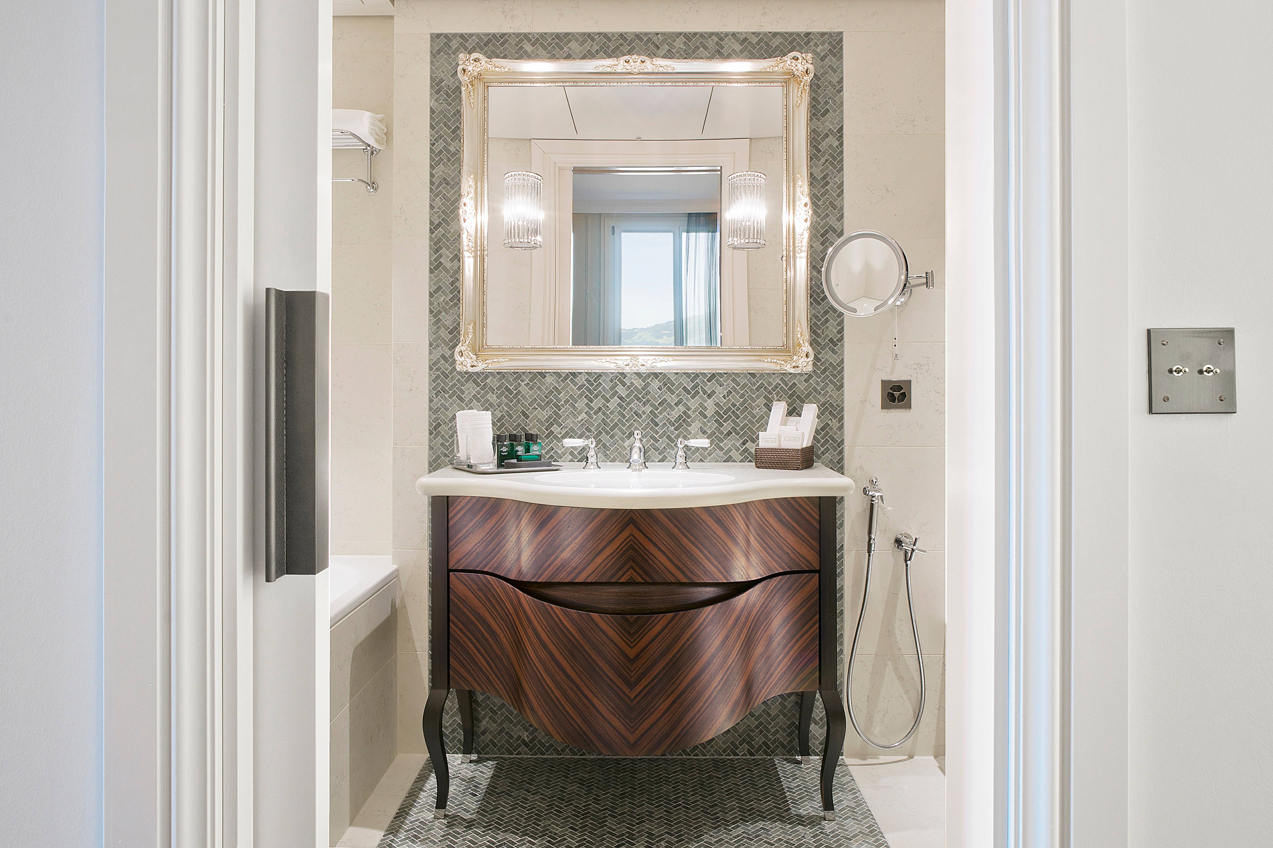 Corner Suite Vue Lac