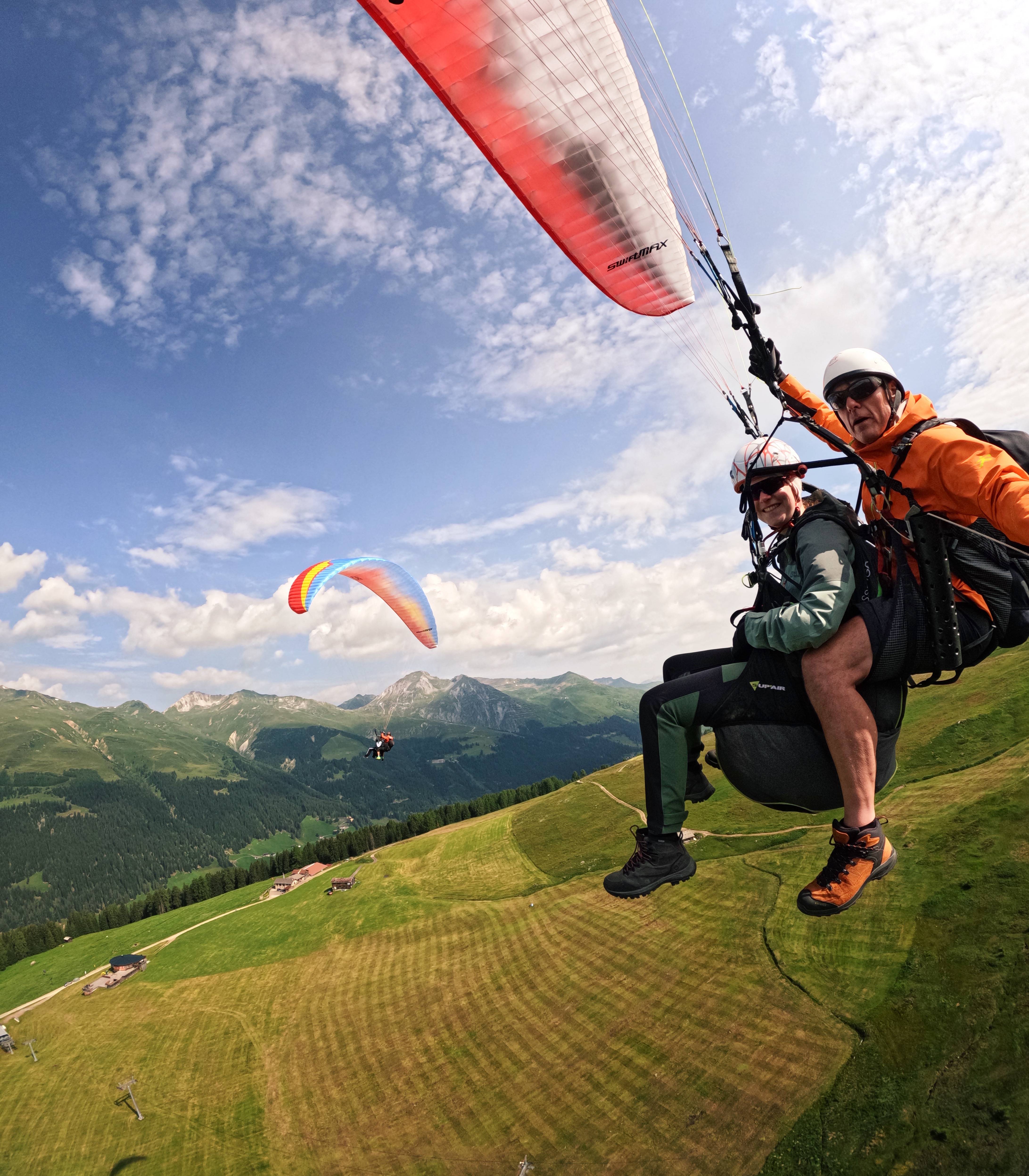 Gleitschirmfliegen in Davos Klosters