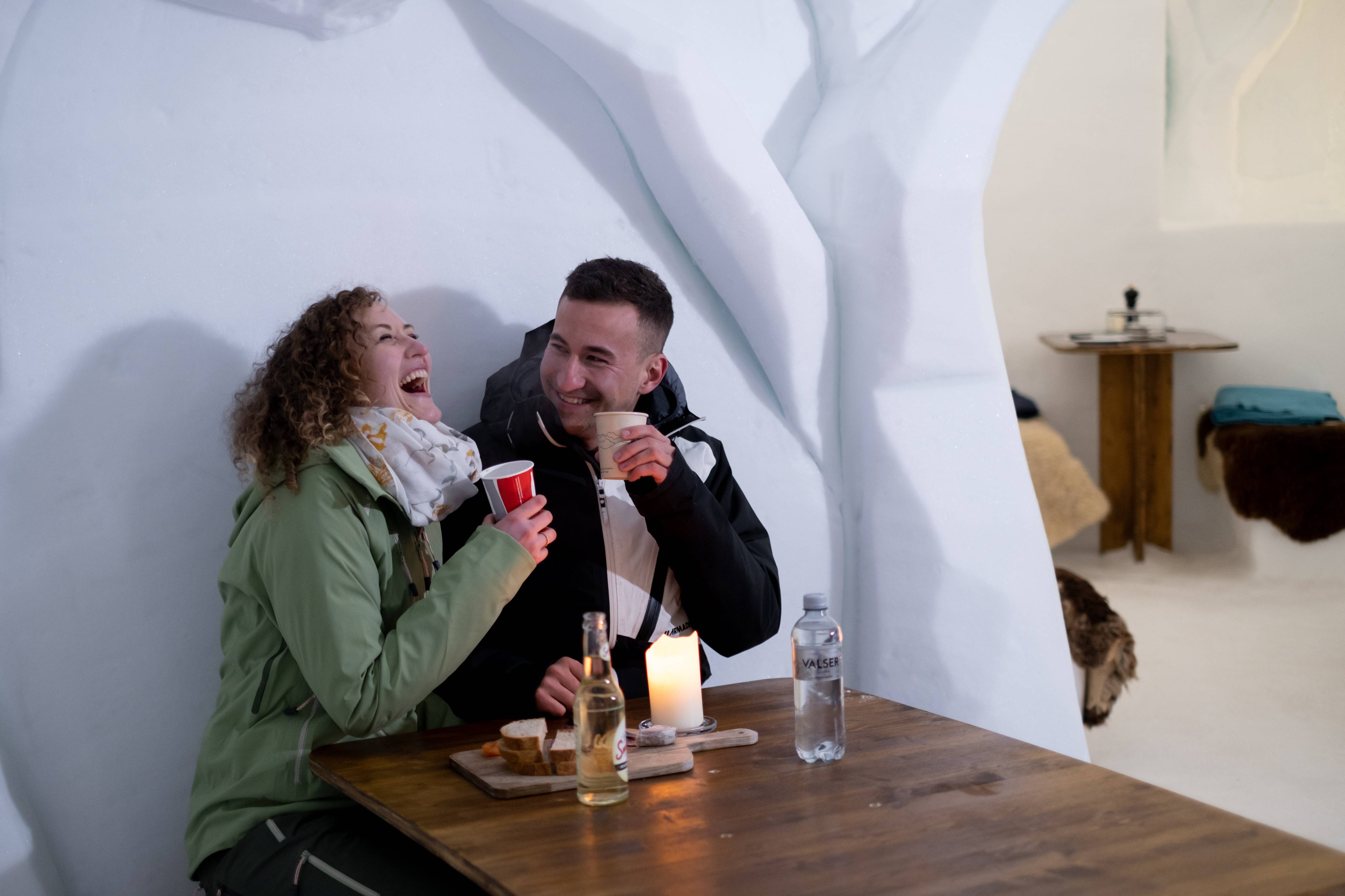 Fondue im Iglu