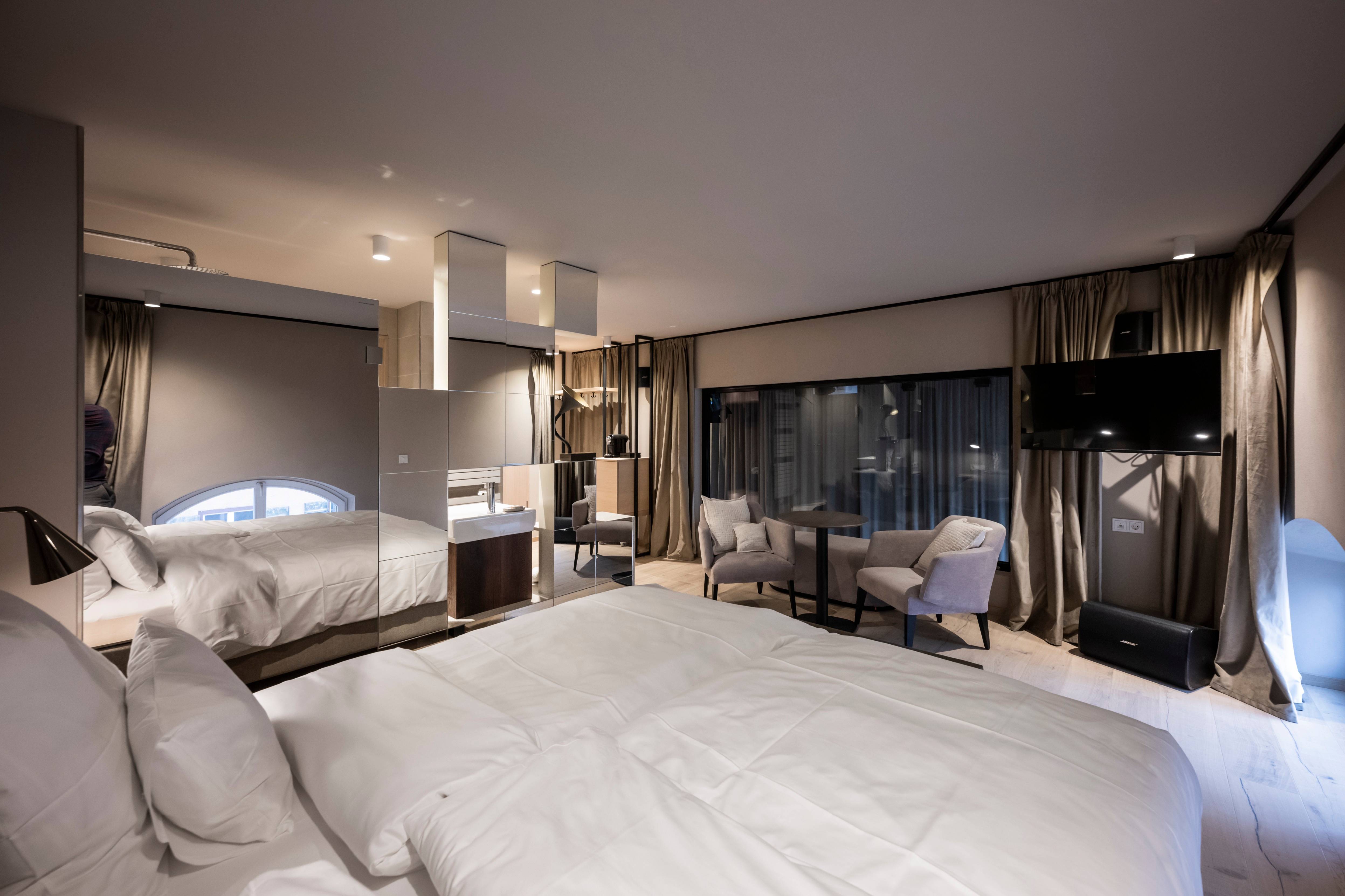 Rosen Suite