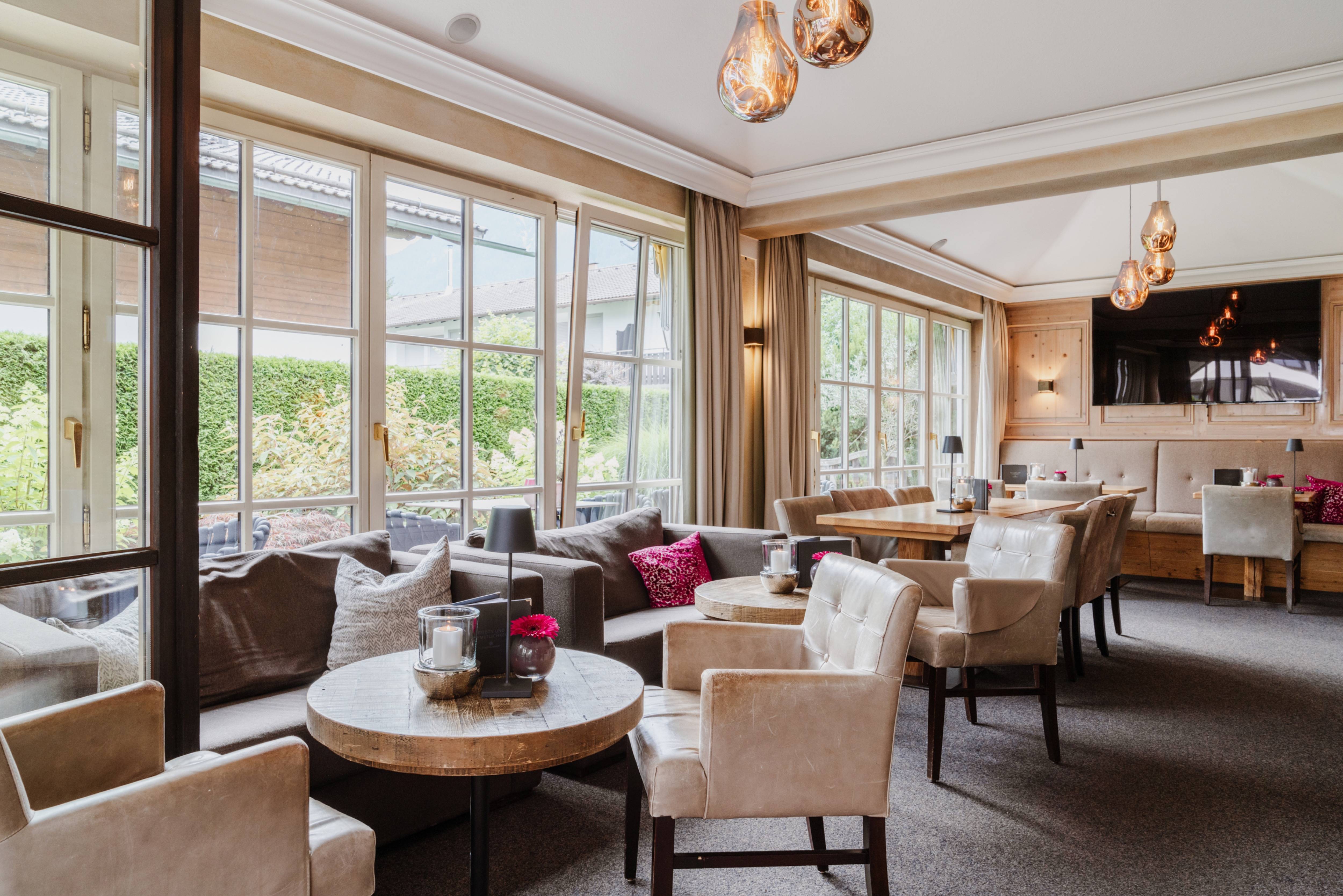 Bistro-Lounge & Bar