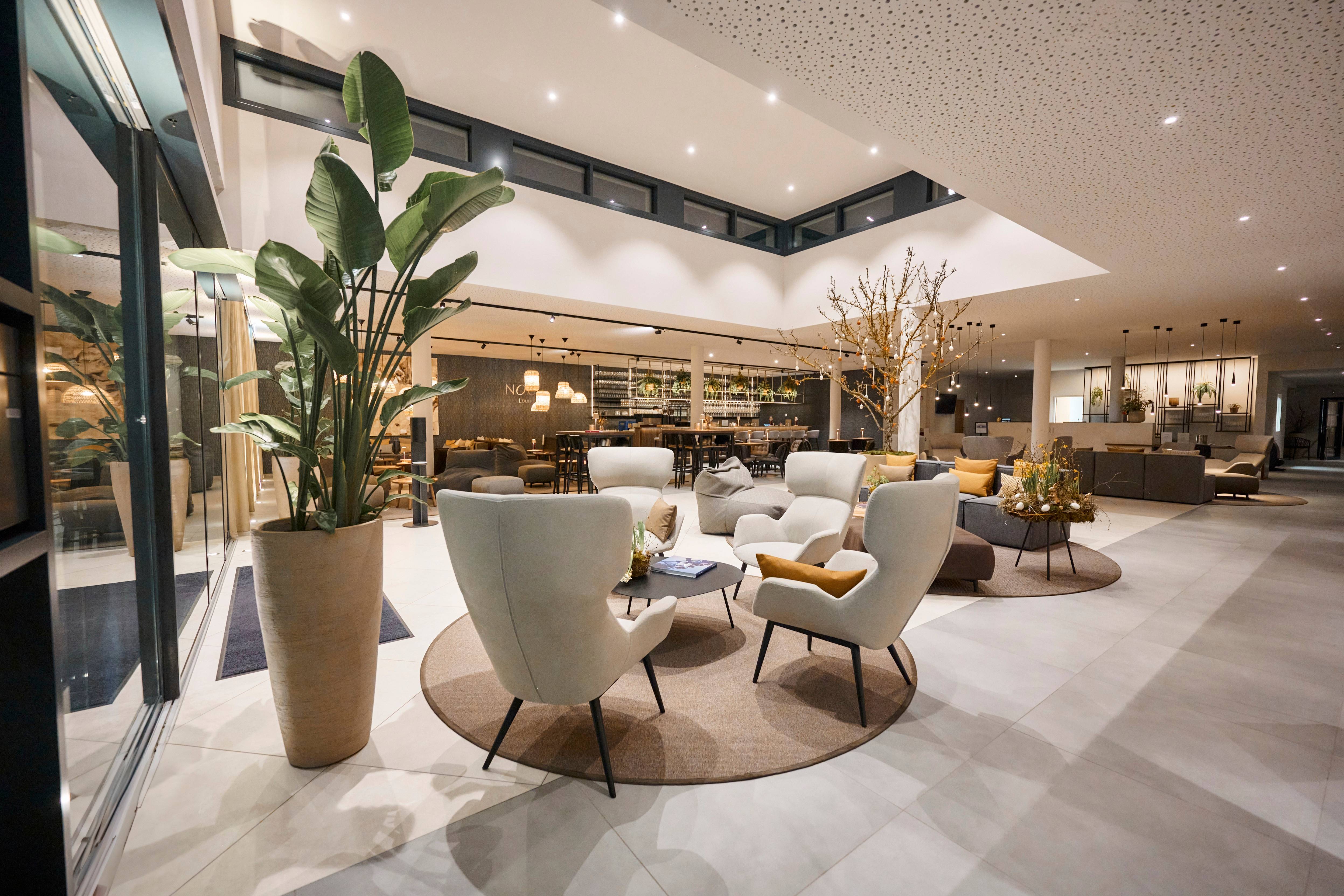 Nouri Hotel