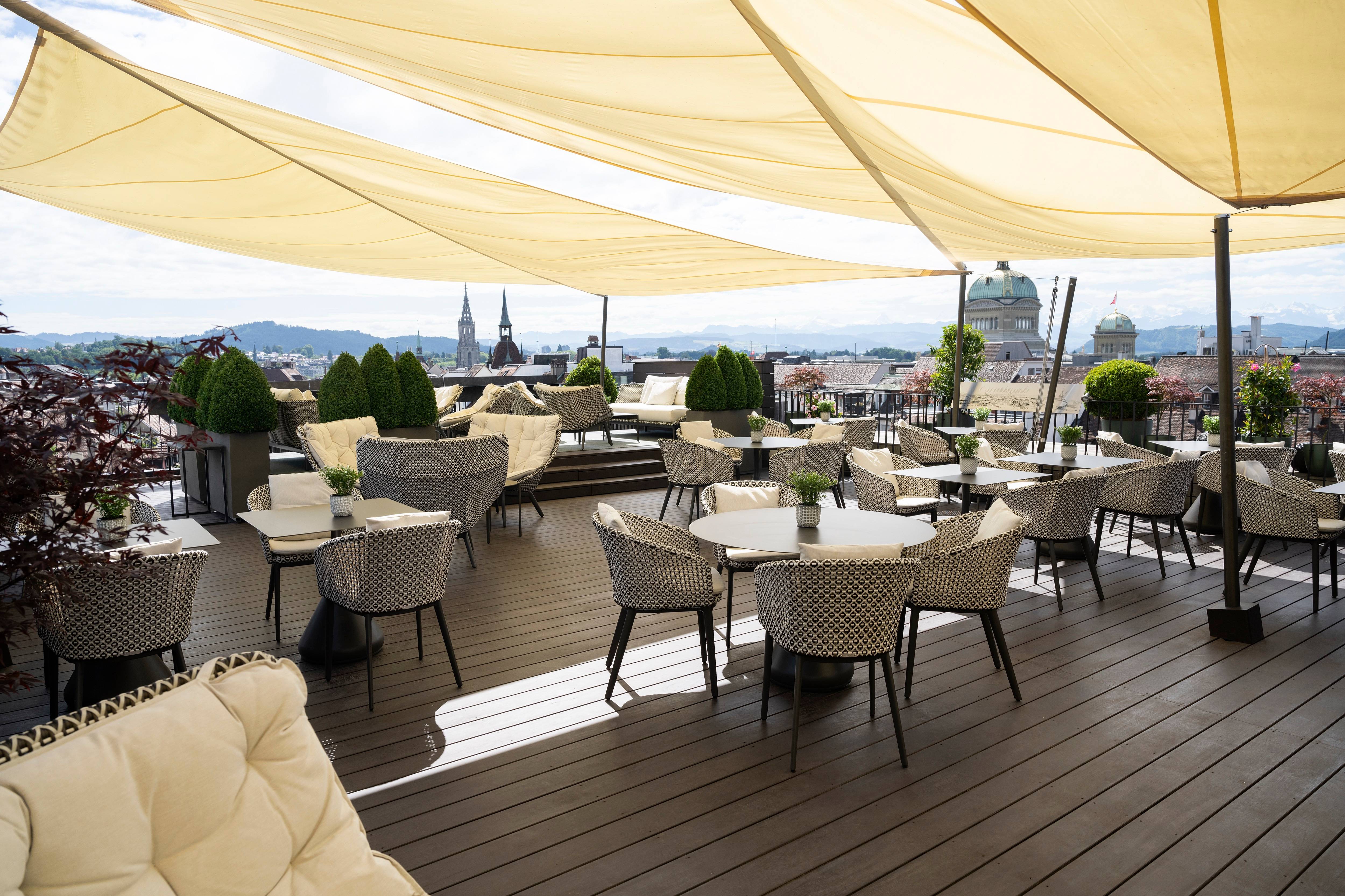 Sky Terrace im Sommer