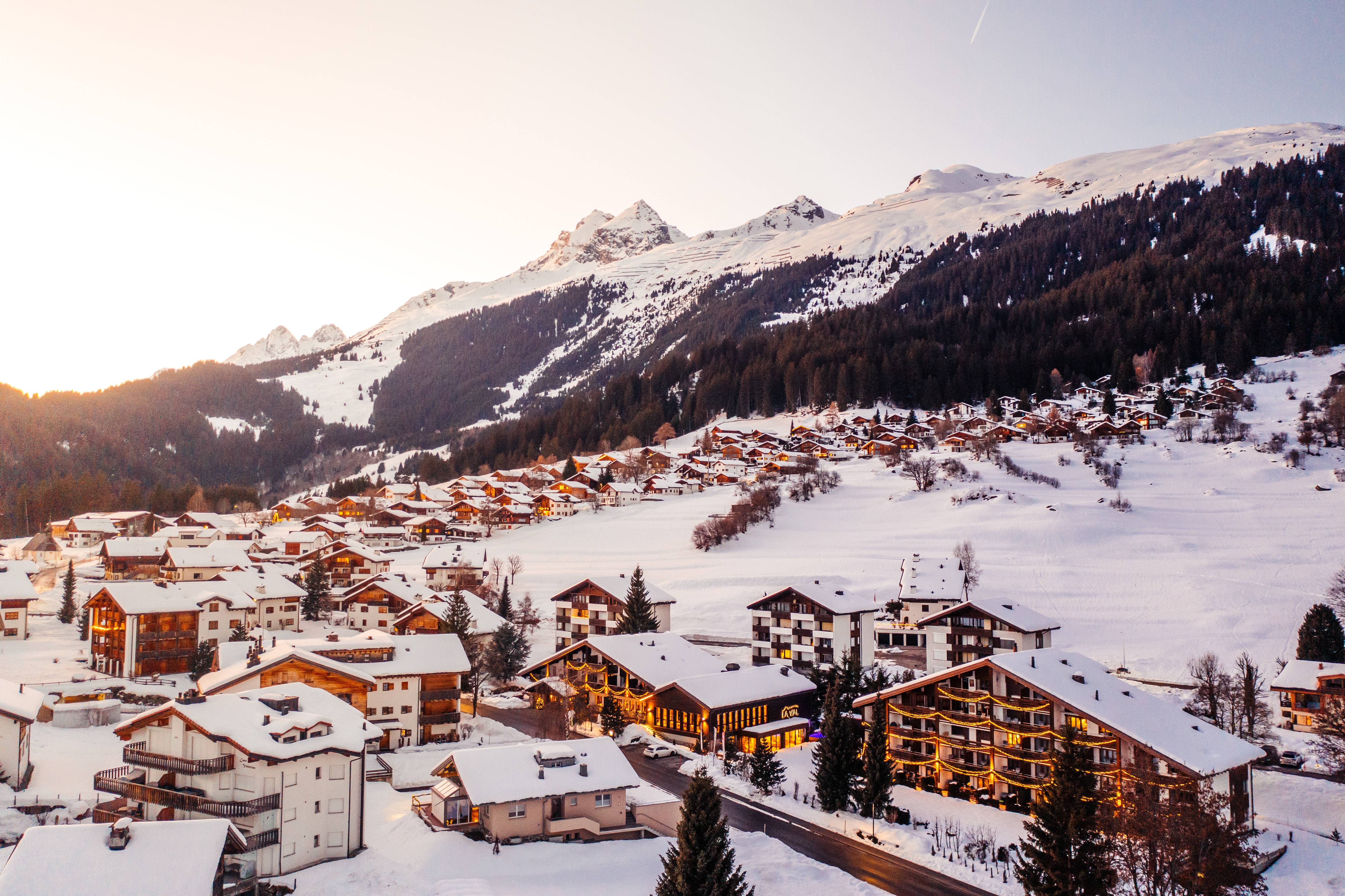 Wanderparadies & gemütliches Skigebiet