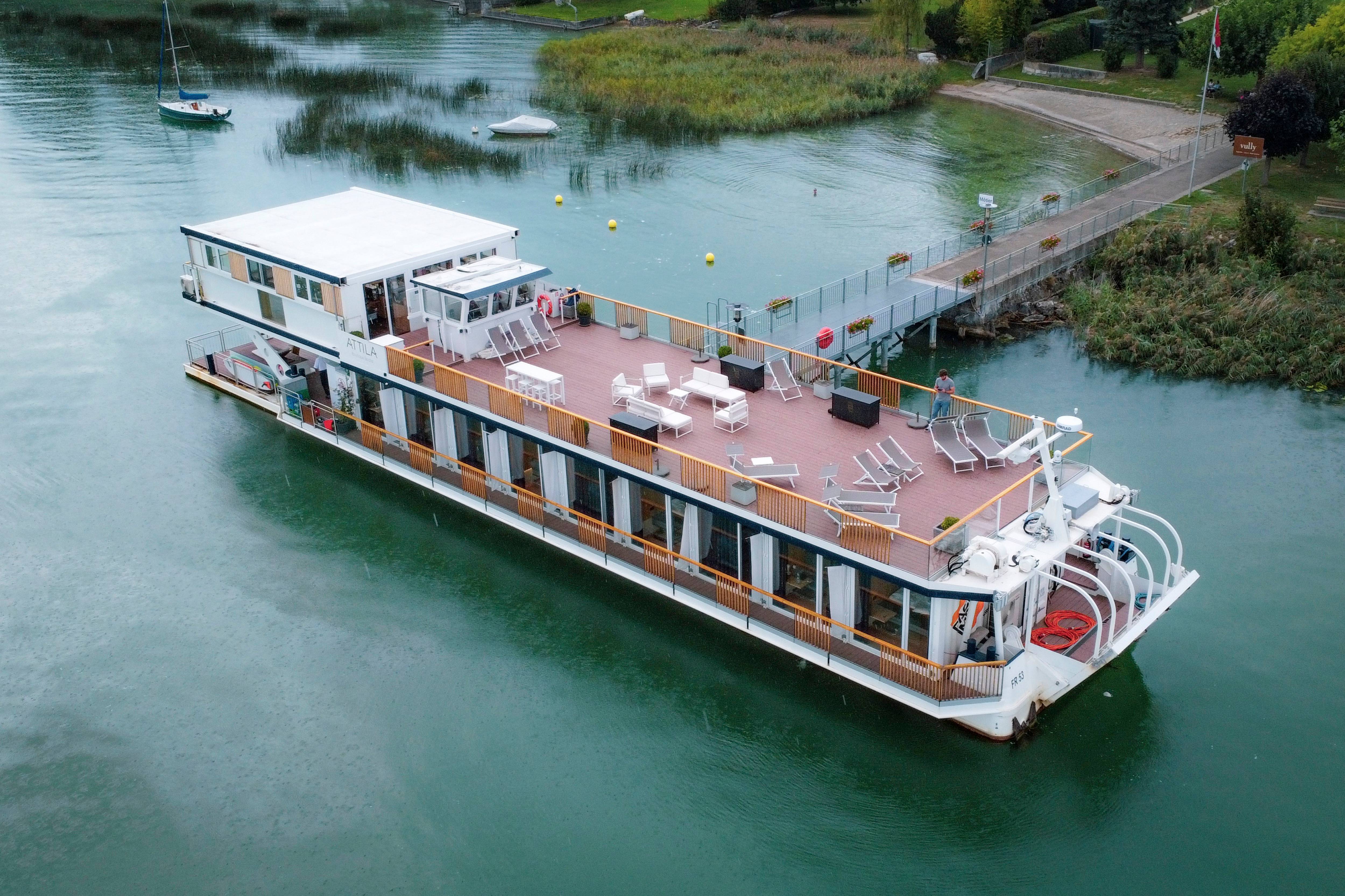 Attila Boutique Boatel