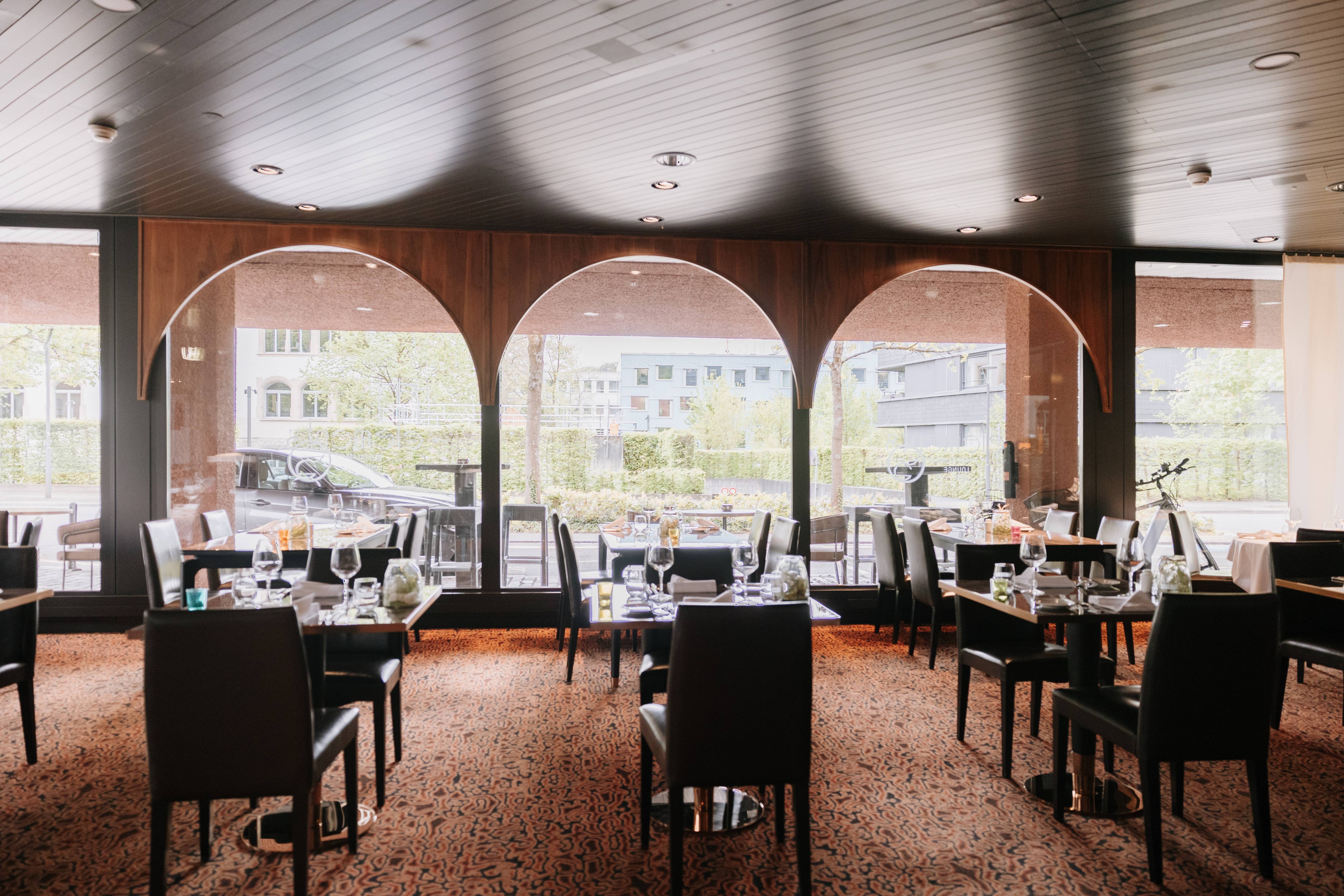 Restaurant elements