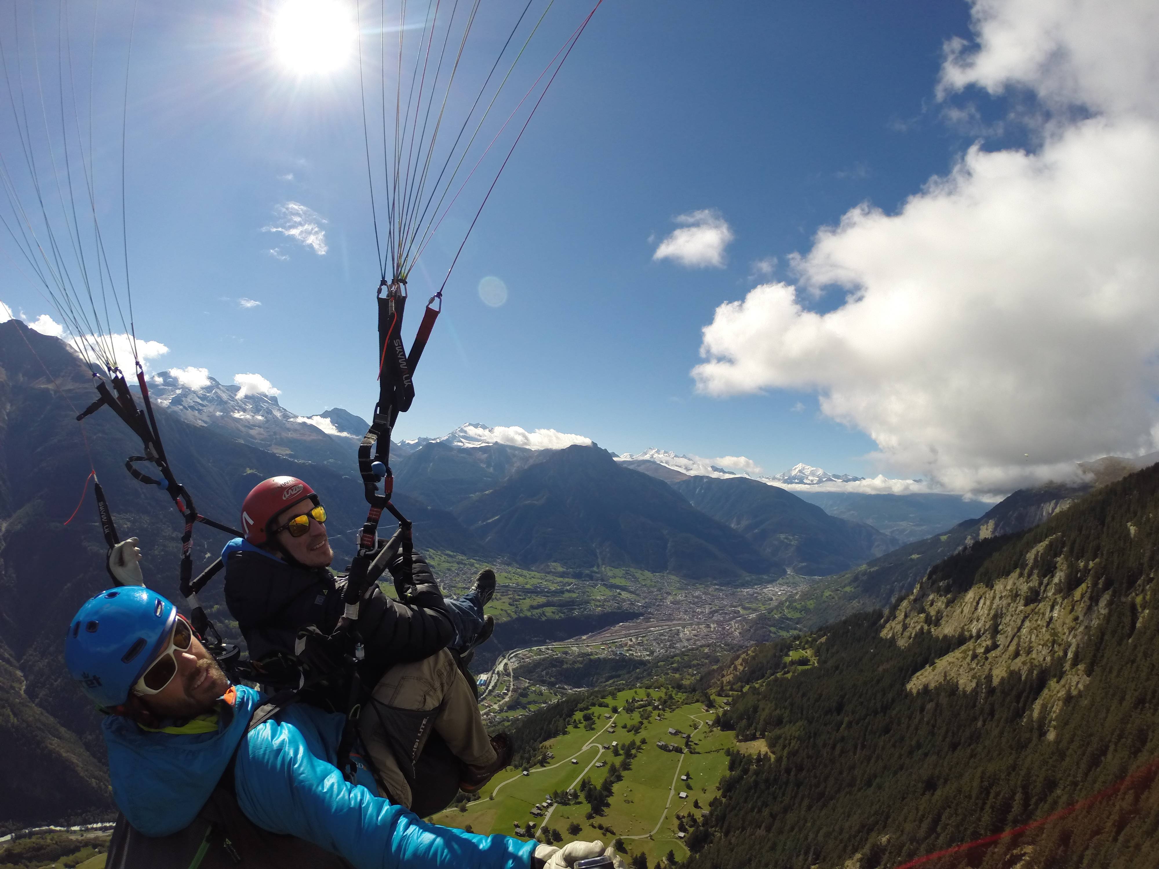 Fliegen & Träumen - im Alpenpanorama Wallis
