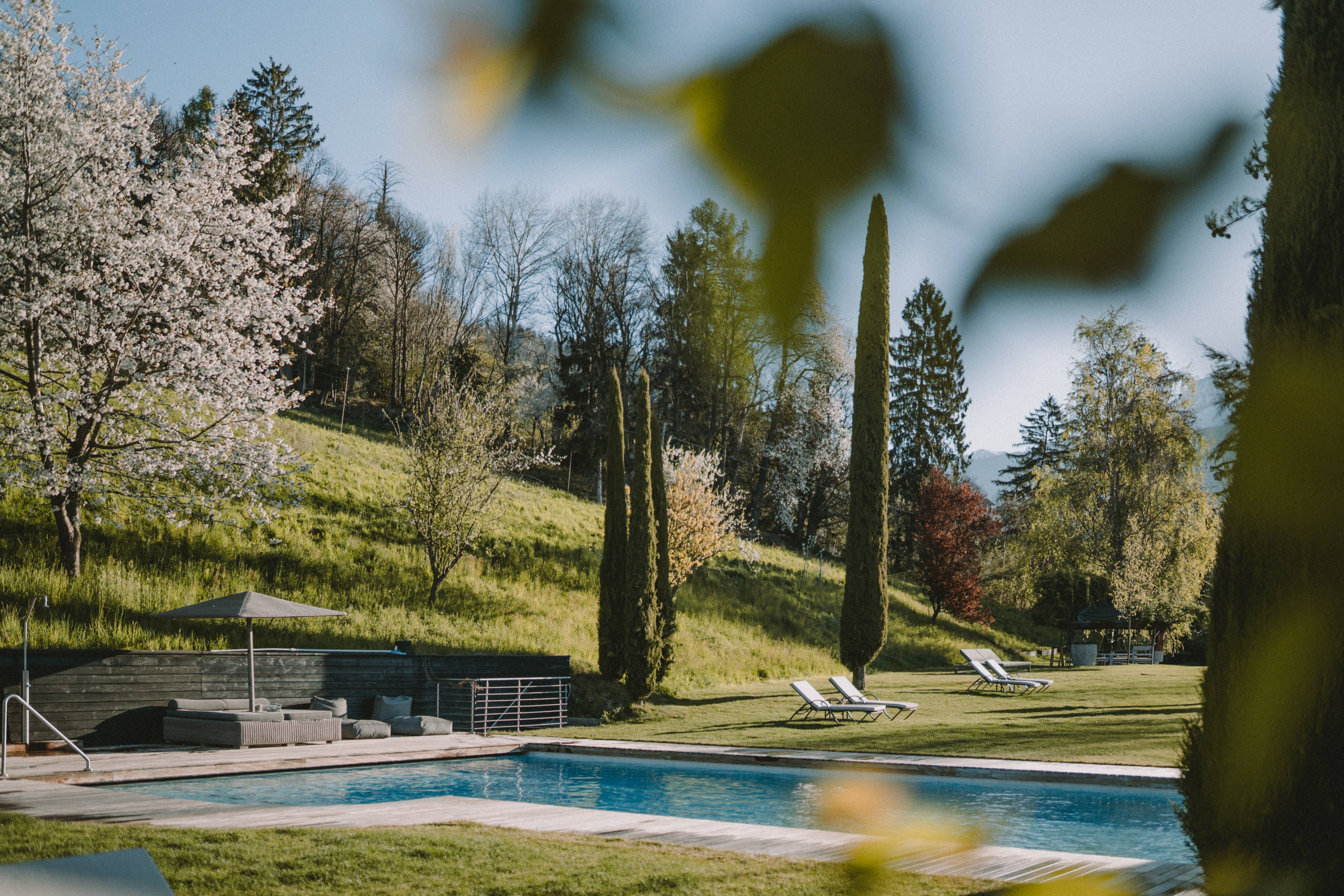 Pool & Spa
