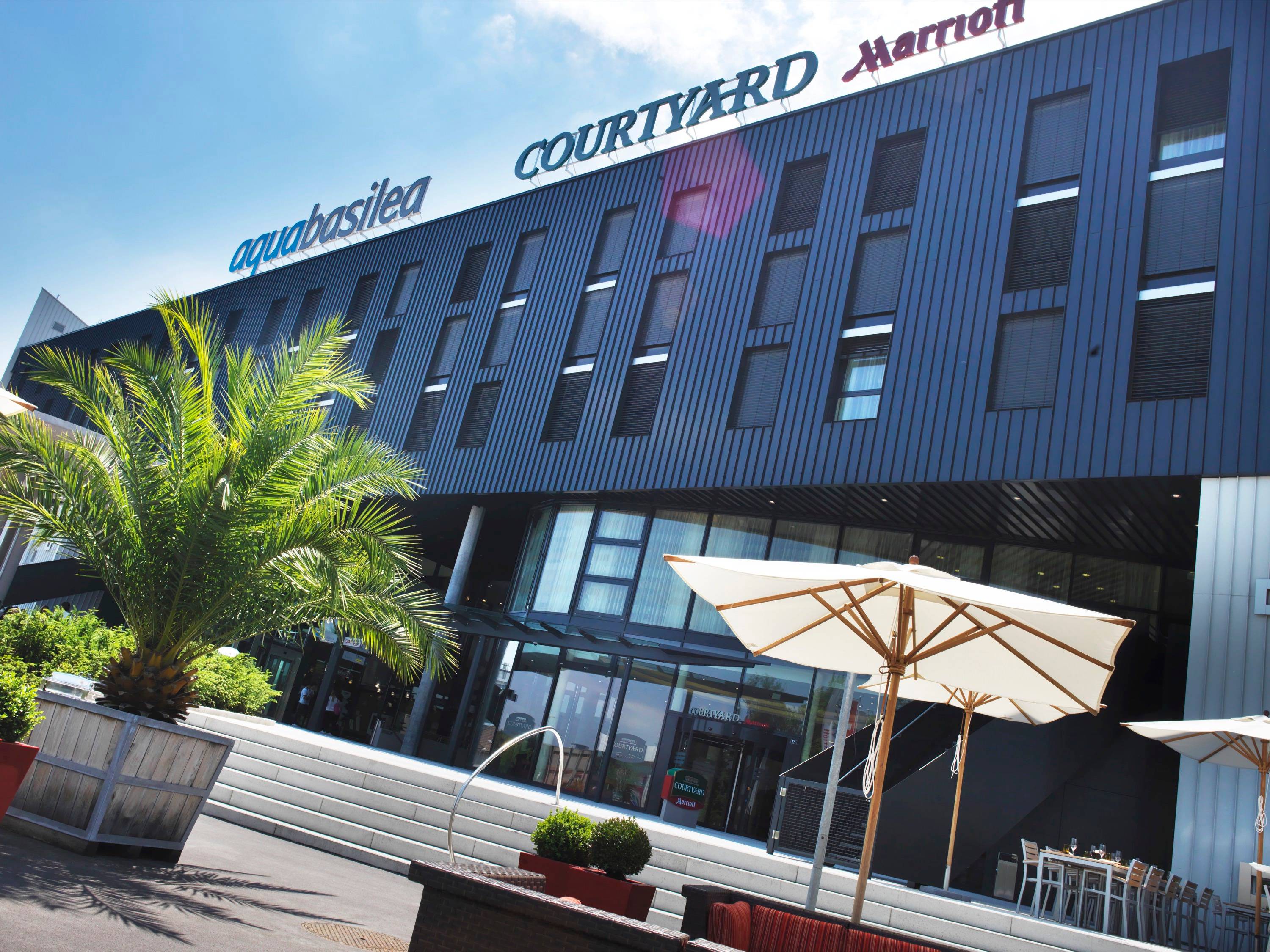Courtyard by Marriott Hotel