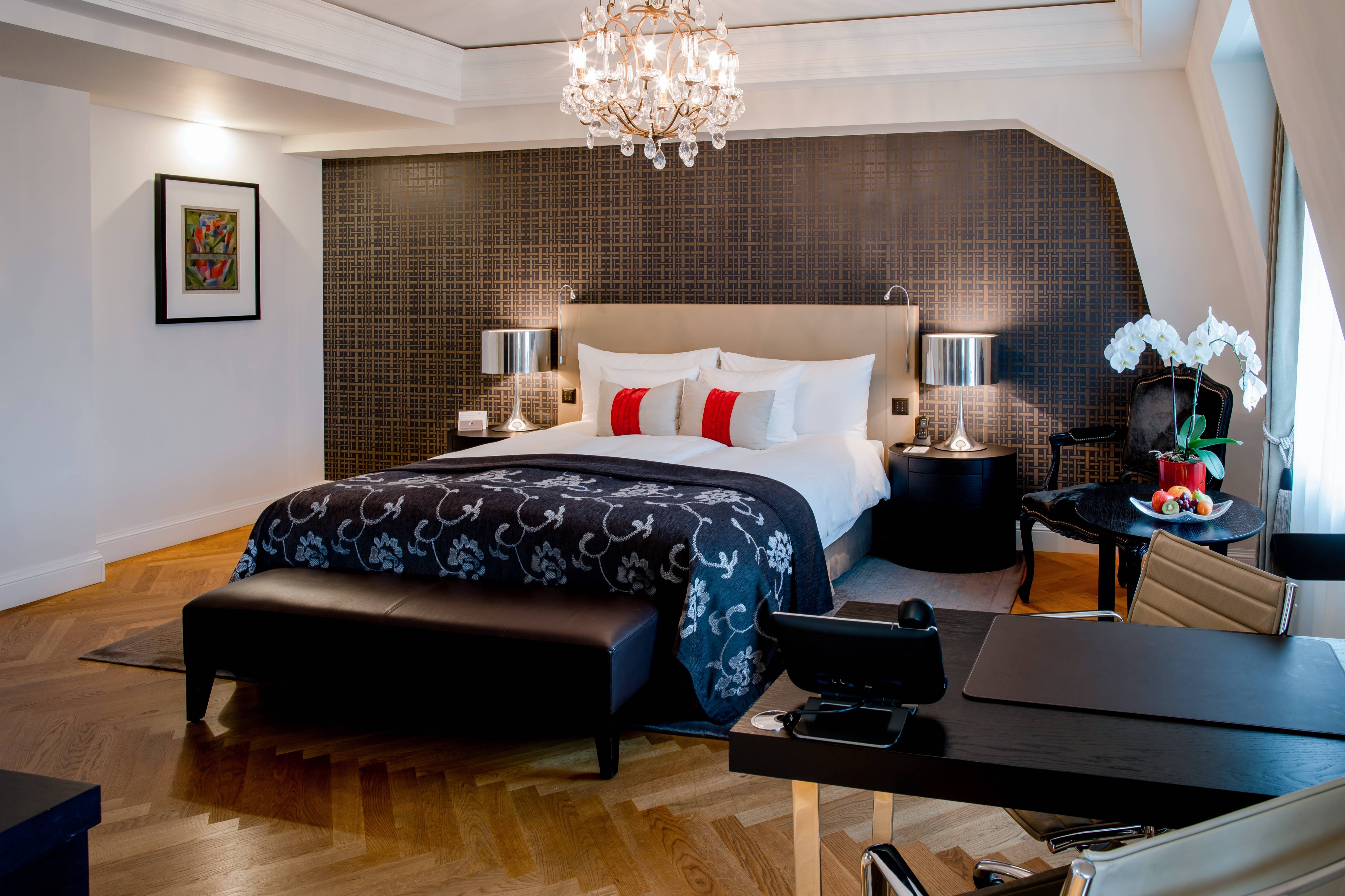 Charming King Room