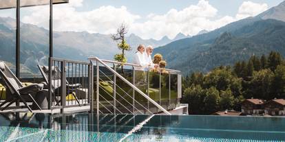 Sommer zu zweit: Die perfekte Auszeit mit See, Bergen & Wellness