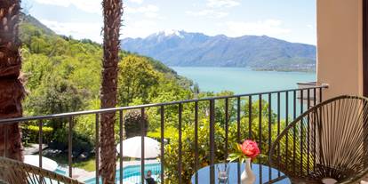 Panoramablick über den Lago Maggiore