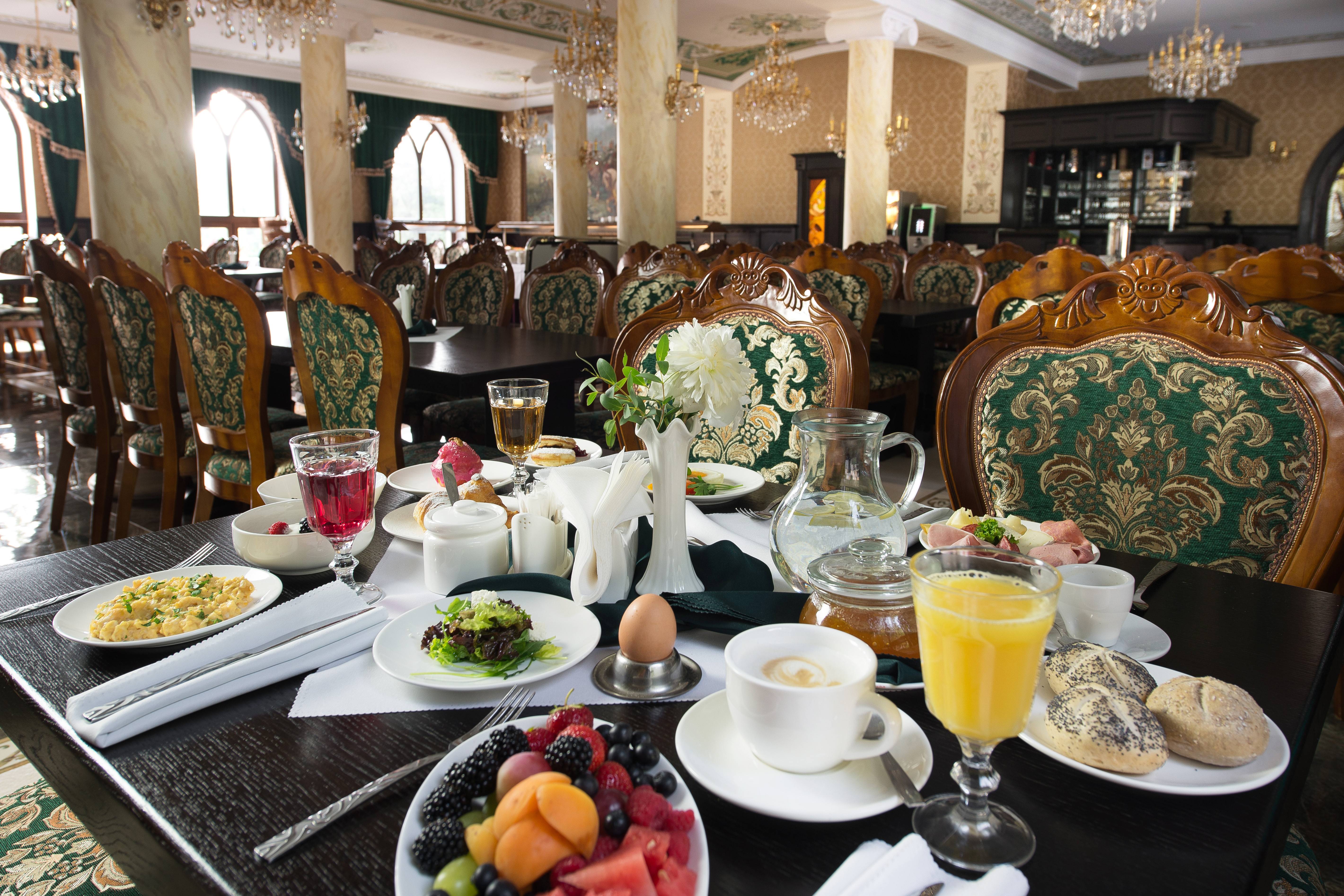 Royal Restaurant