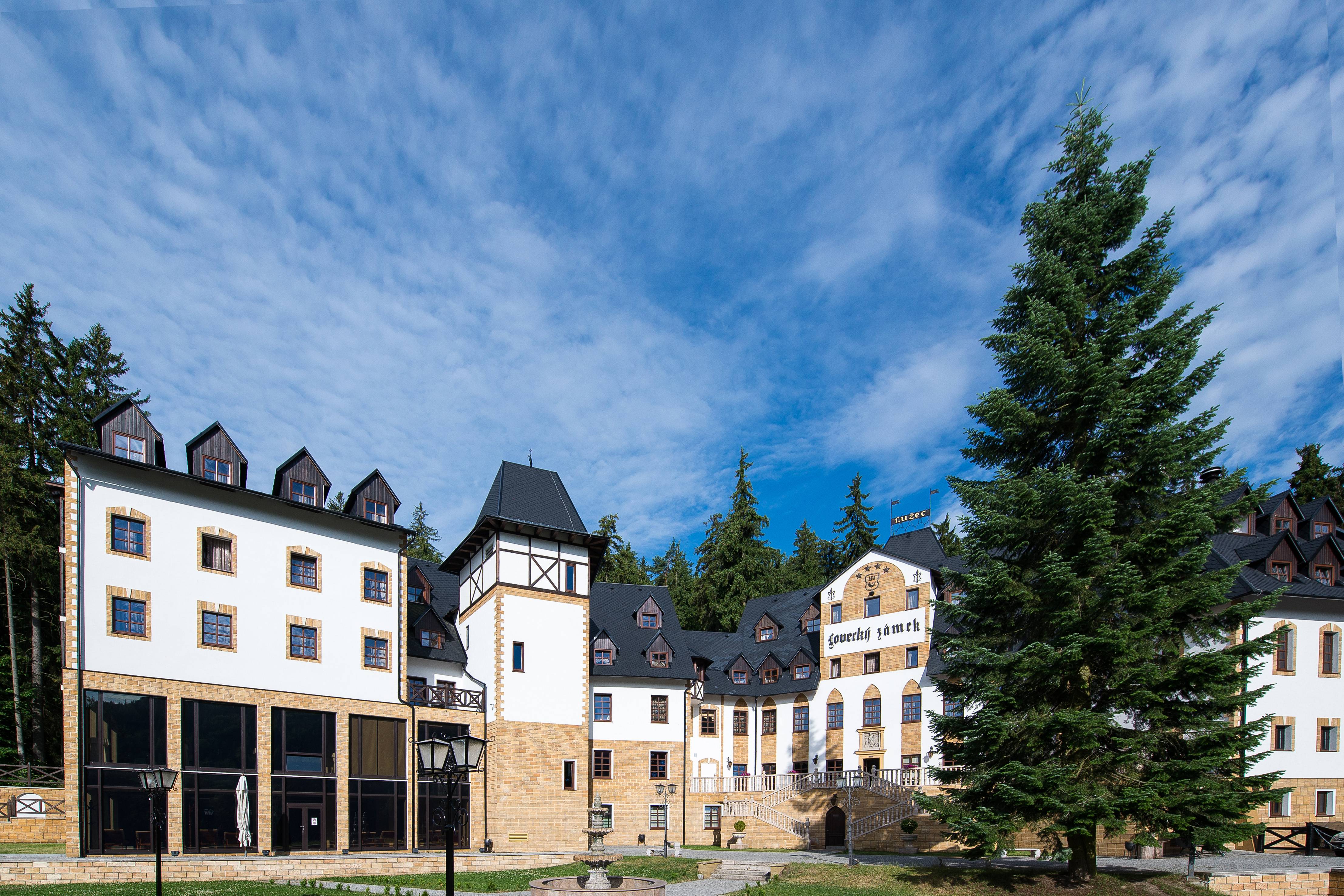 Zámek Lužec Spa & Wellness Resort ****