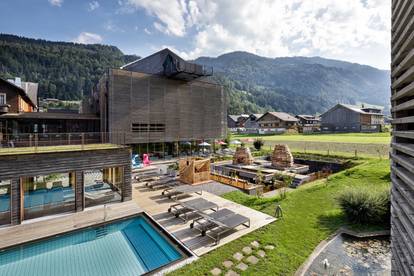 vue extérieure de l’hôtel avec piscine extérieure et infinity pool