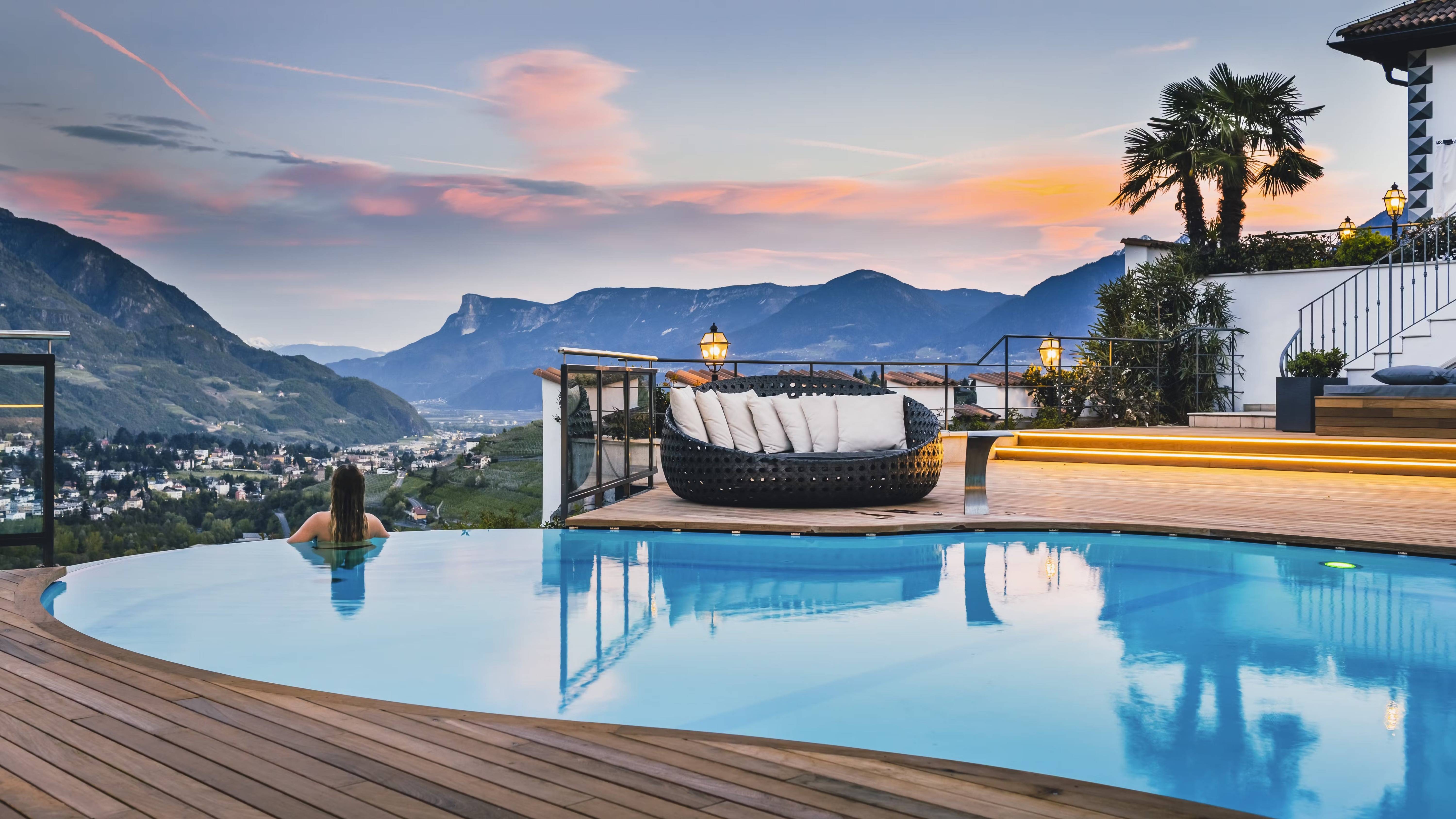 Panorama-Freipool im ****Superior Hotel Golserhof 