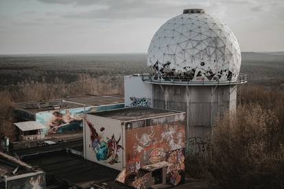 Teufelsberg / Foto von Moises Gonzalez auf Unsplash