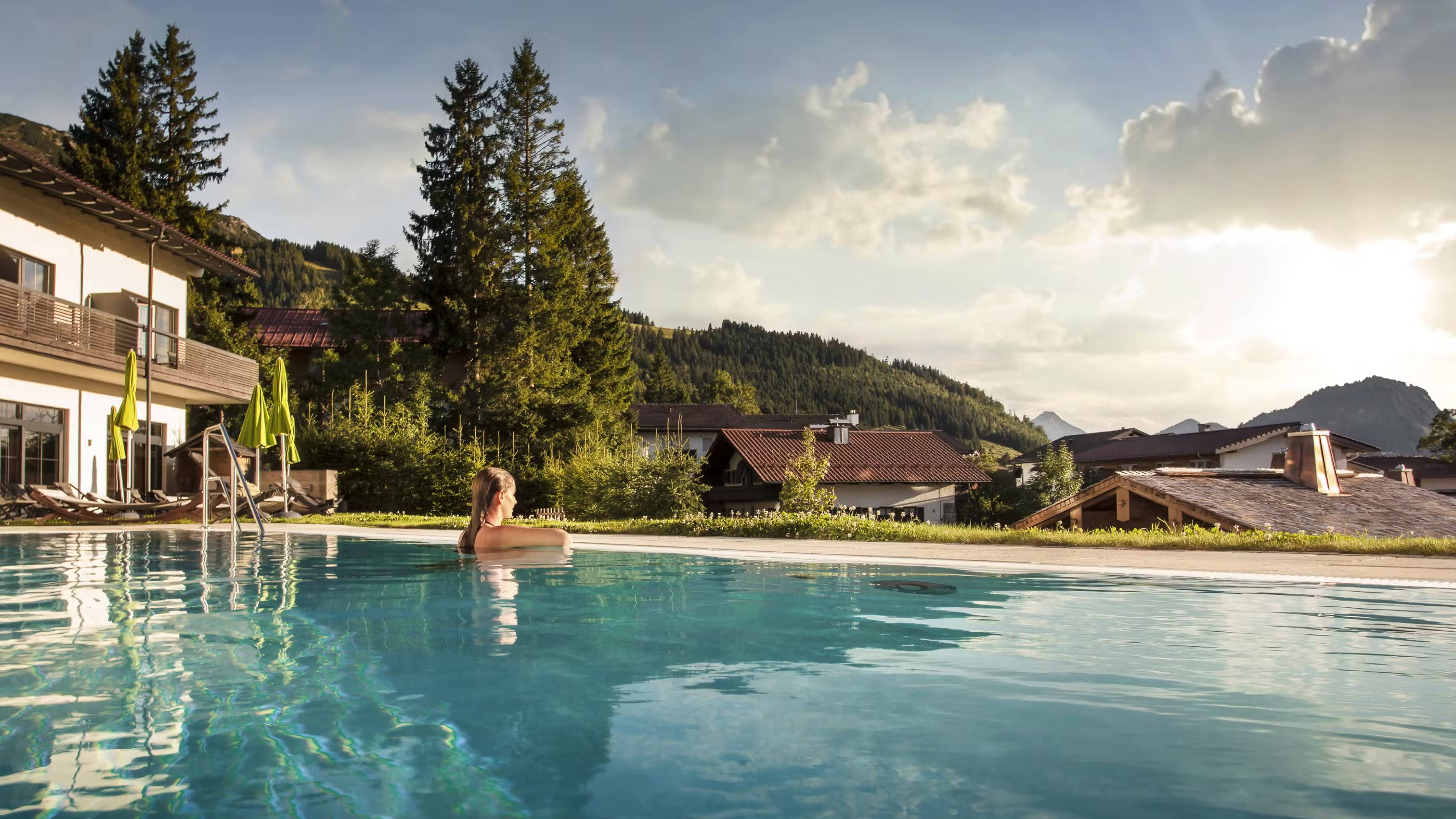 Aussenpool Panoramahotel Oberjoch