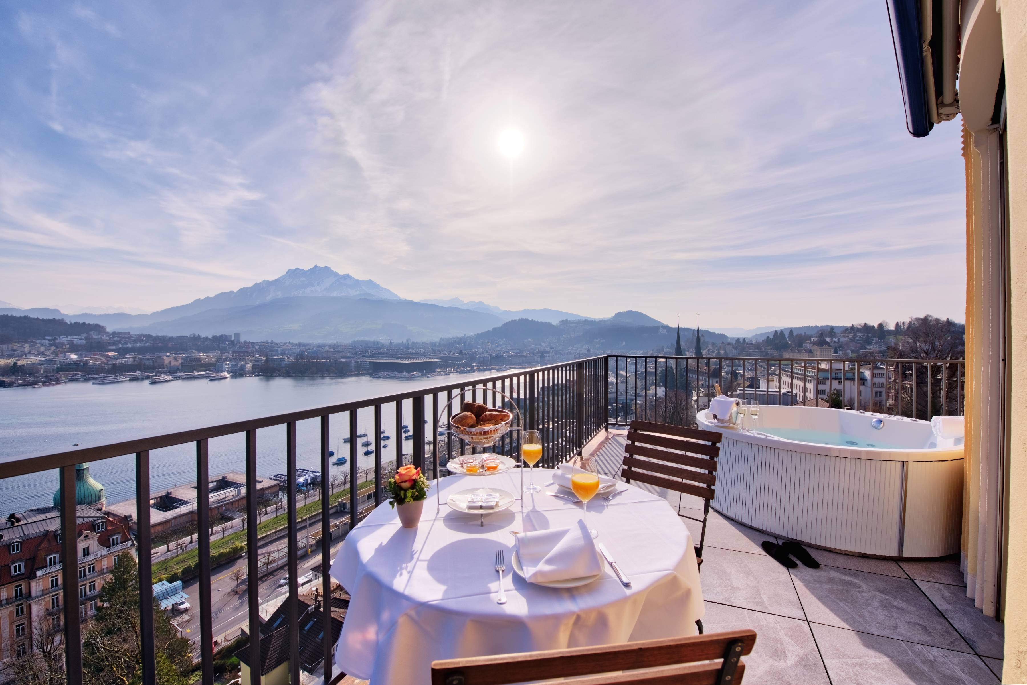 Bild vom Whirlpool auf der Panorama Dachterrasse