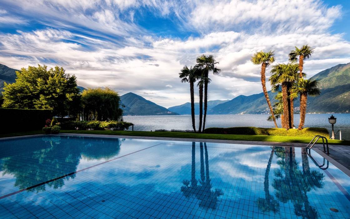 Aussicht vom Aussenpool des Hotels Eden Roc (in der Schweiz)